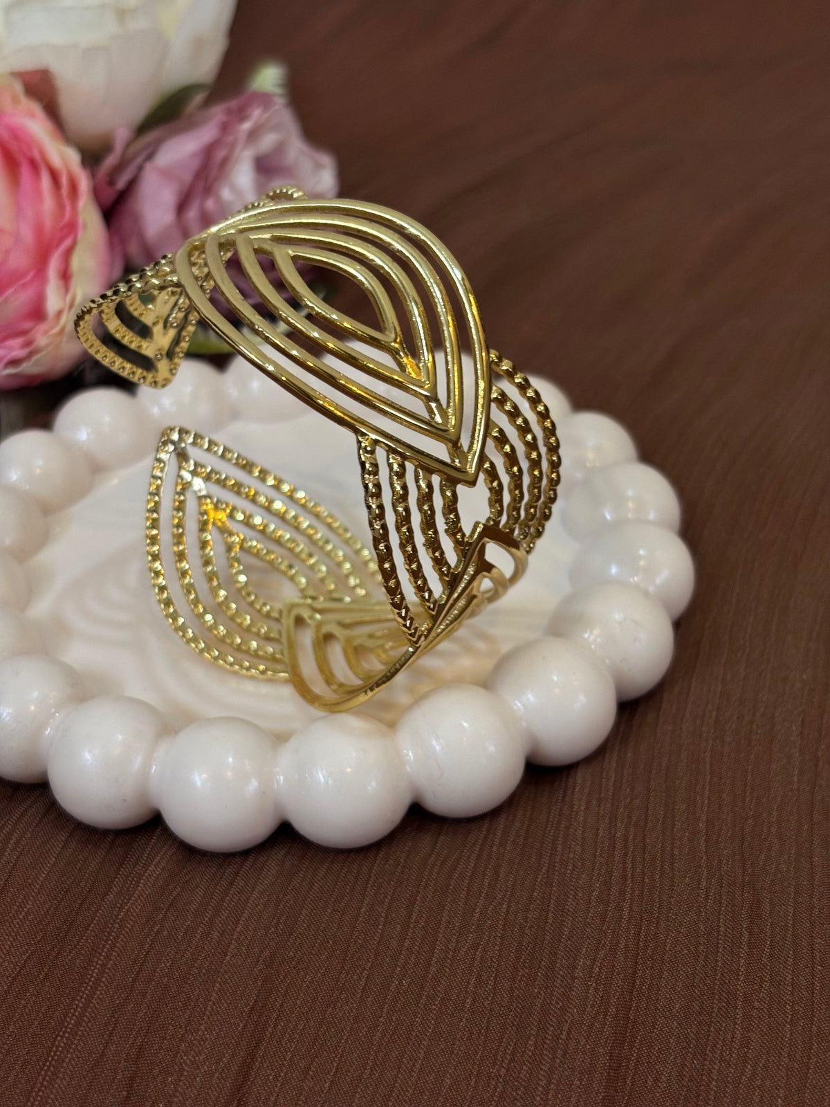 Luxe Leafline Cuff -B018