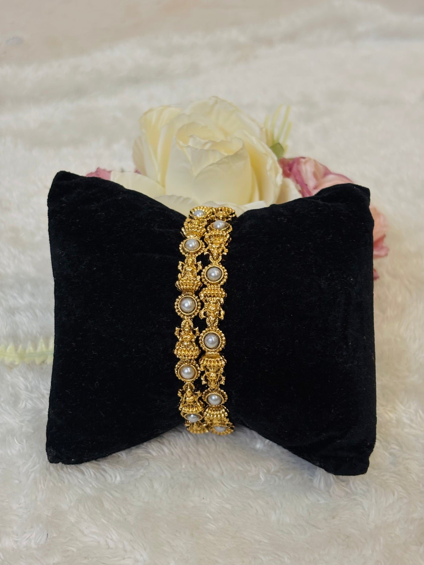 Devi pearl bangle-B040