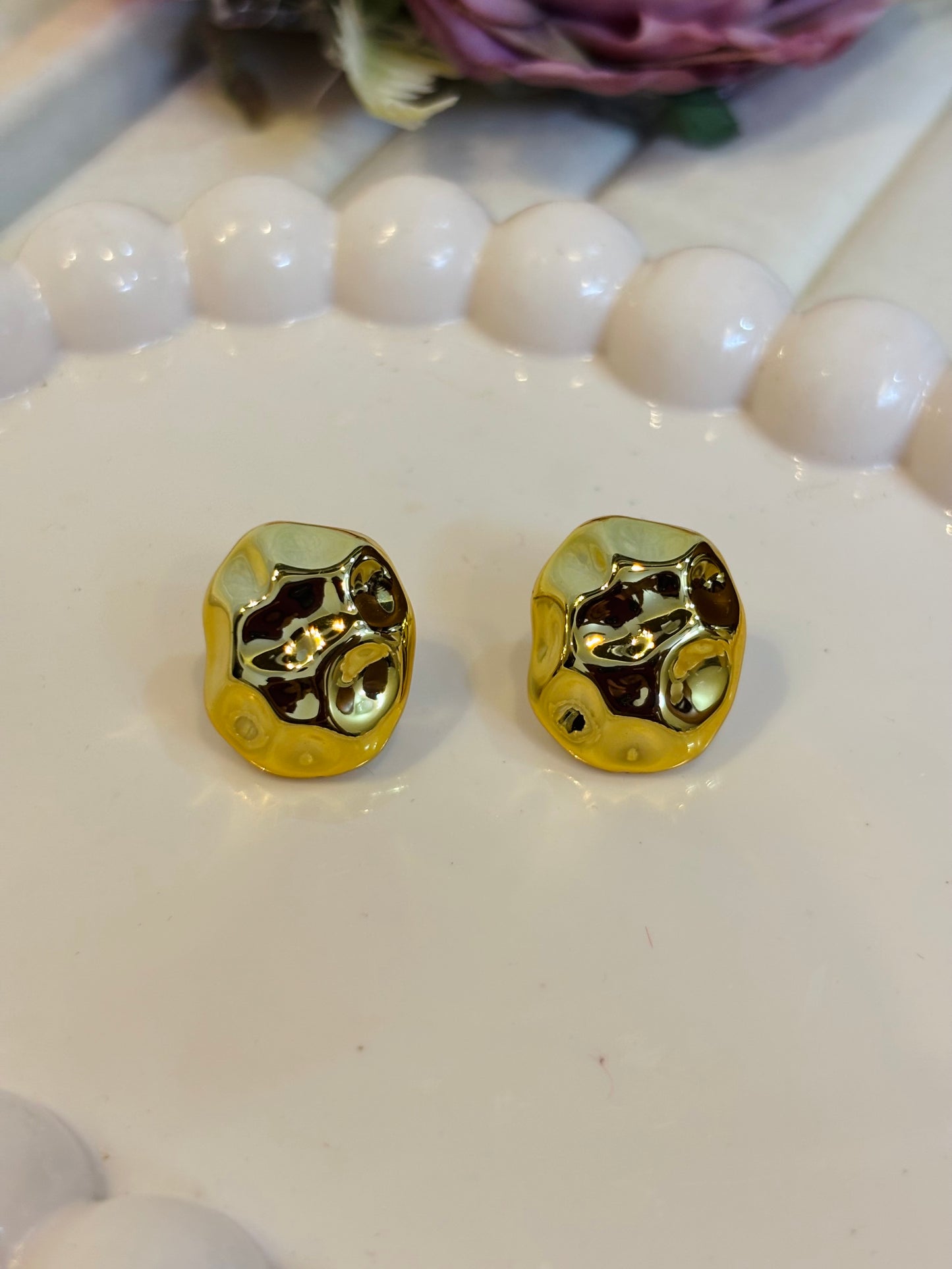 Molten Muse Stud-E1