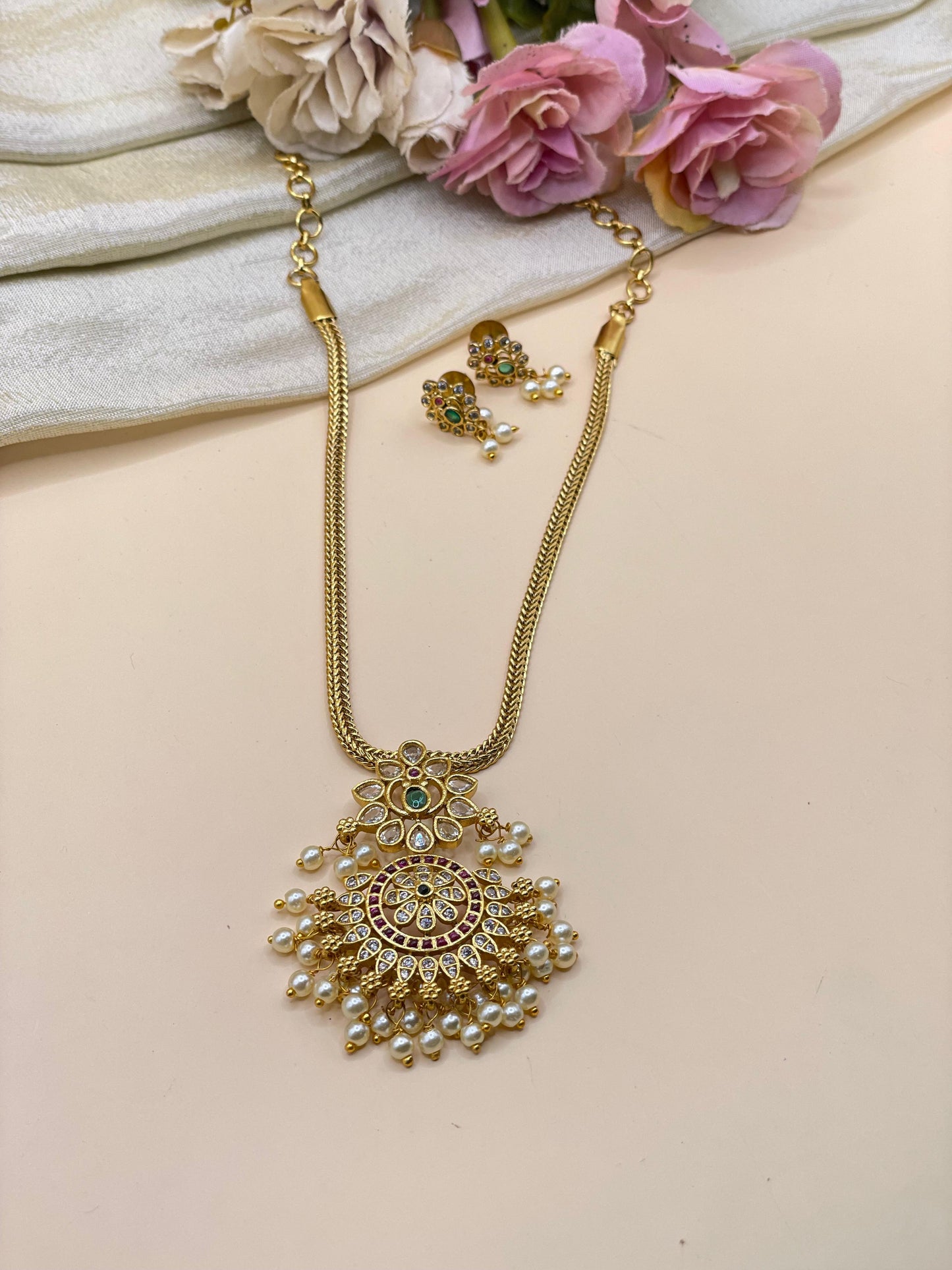 Kundan Pendant Necklace