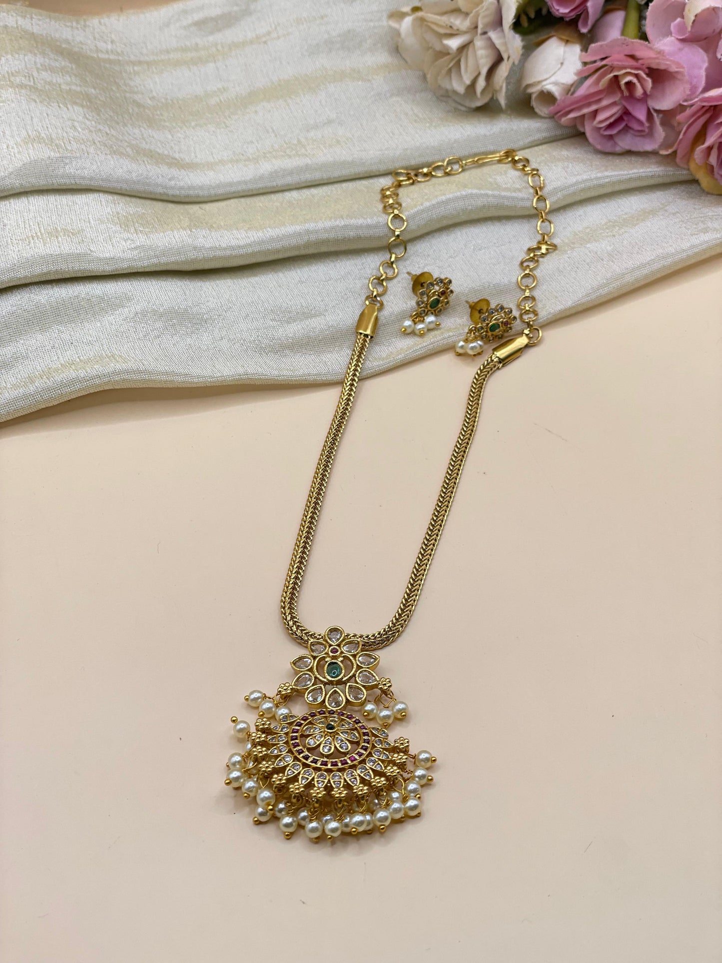 Kundan Pendant Necklace