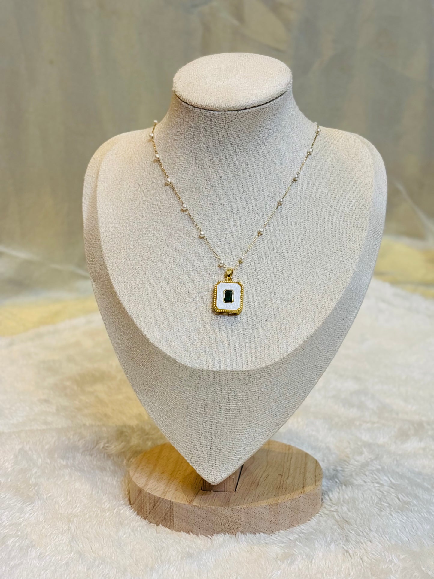 Emerald Pearl Charm Necklace-C06