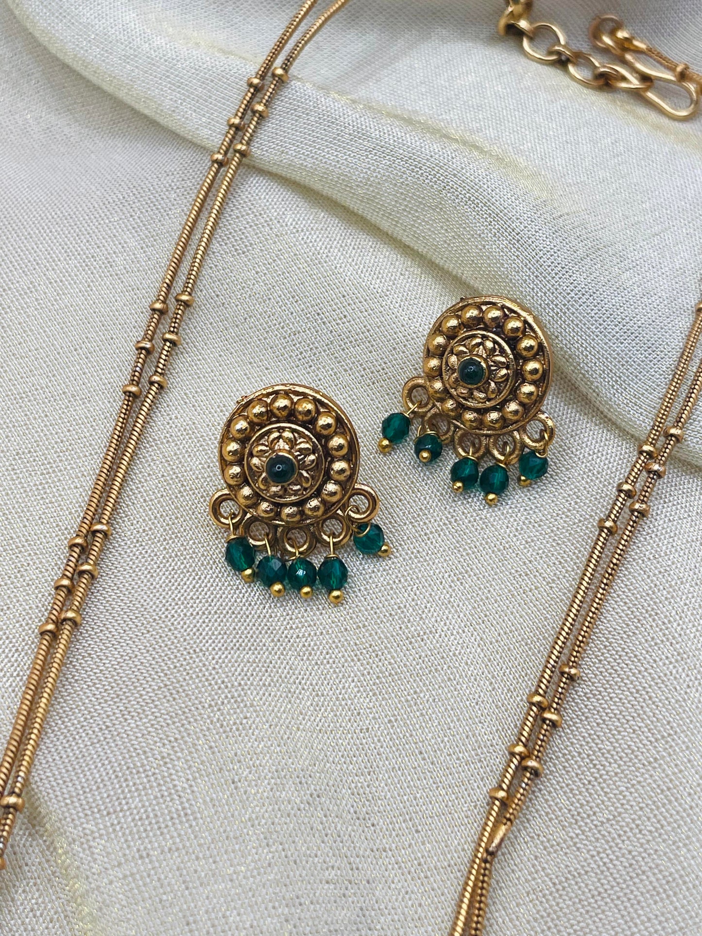 Emerald Chandbali Necklace Set