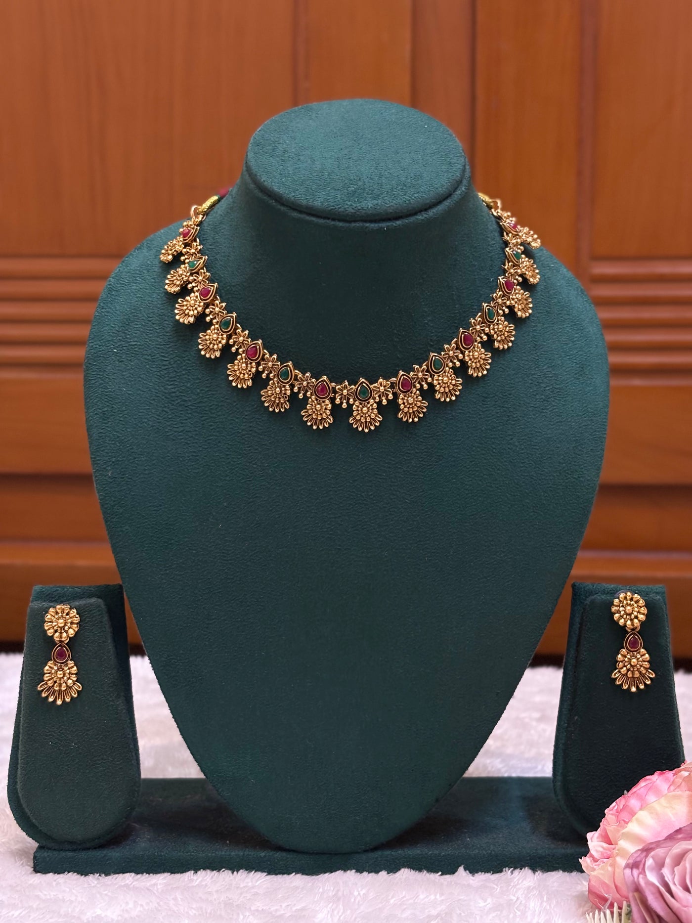 Antique Floral choker-CH026
