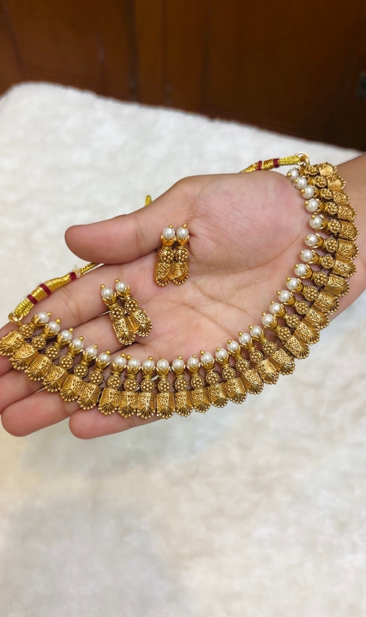 Royal Pearl Choker-CH049