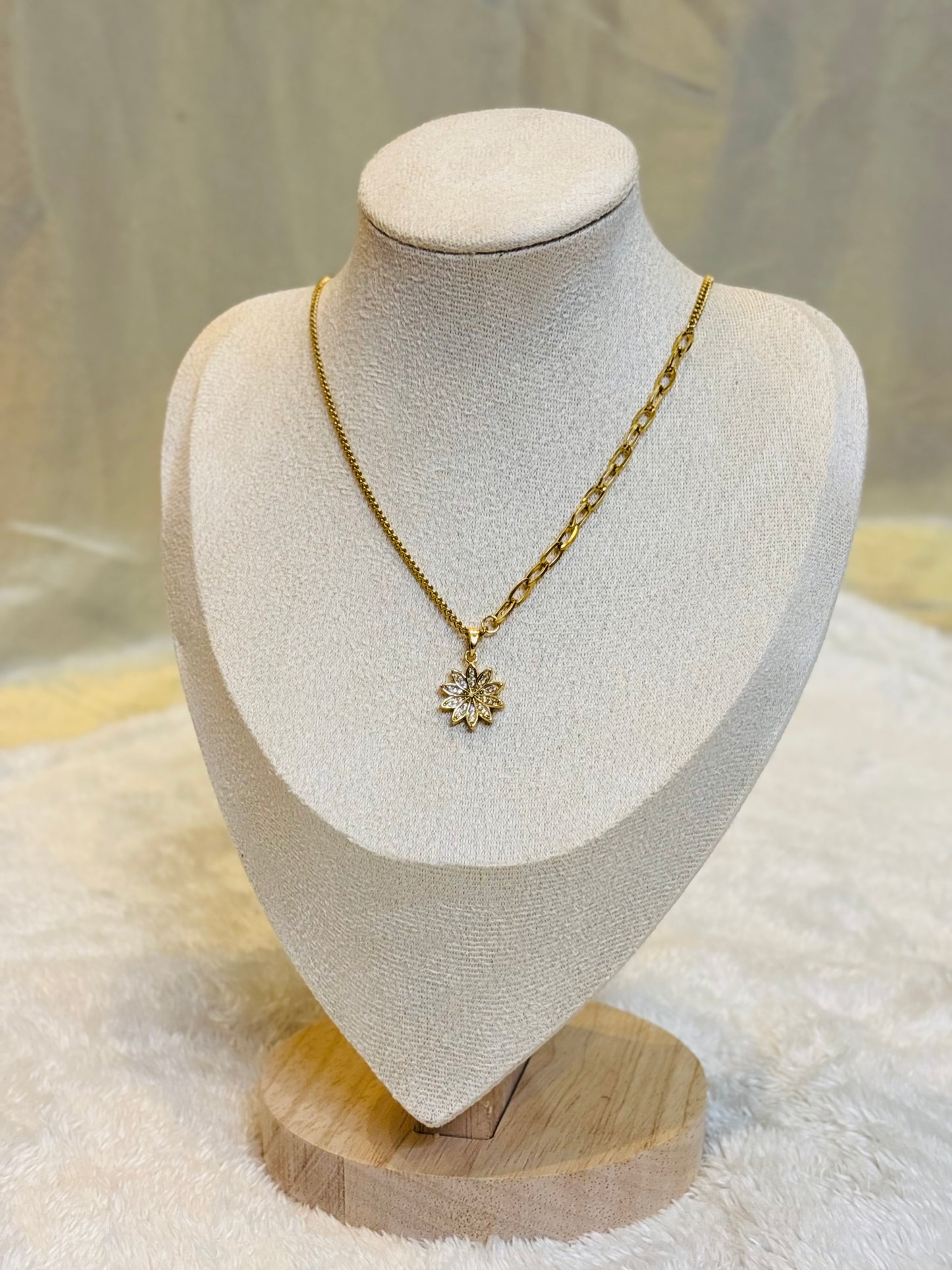 Golden Bloom Necklace-C07