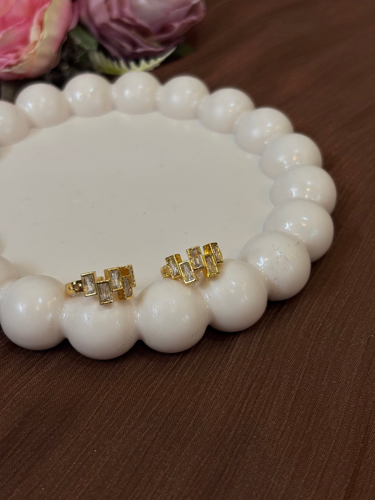 Luxe Link Huggie Earrings-E016