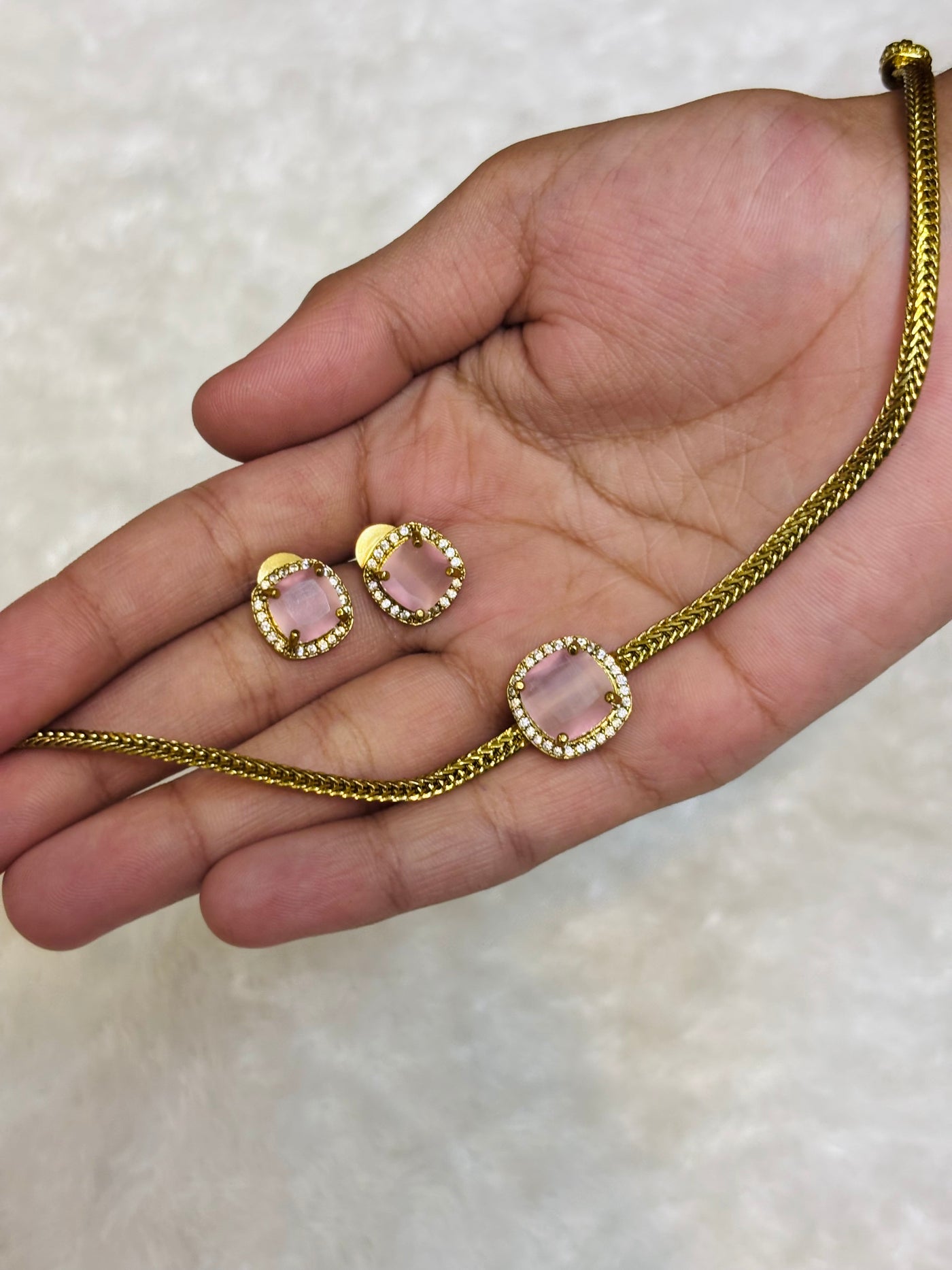 Pink Stone Gold Choker-CH042