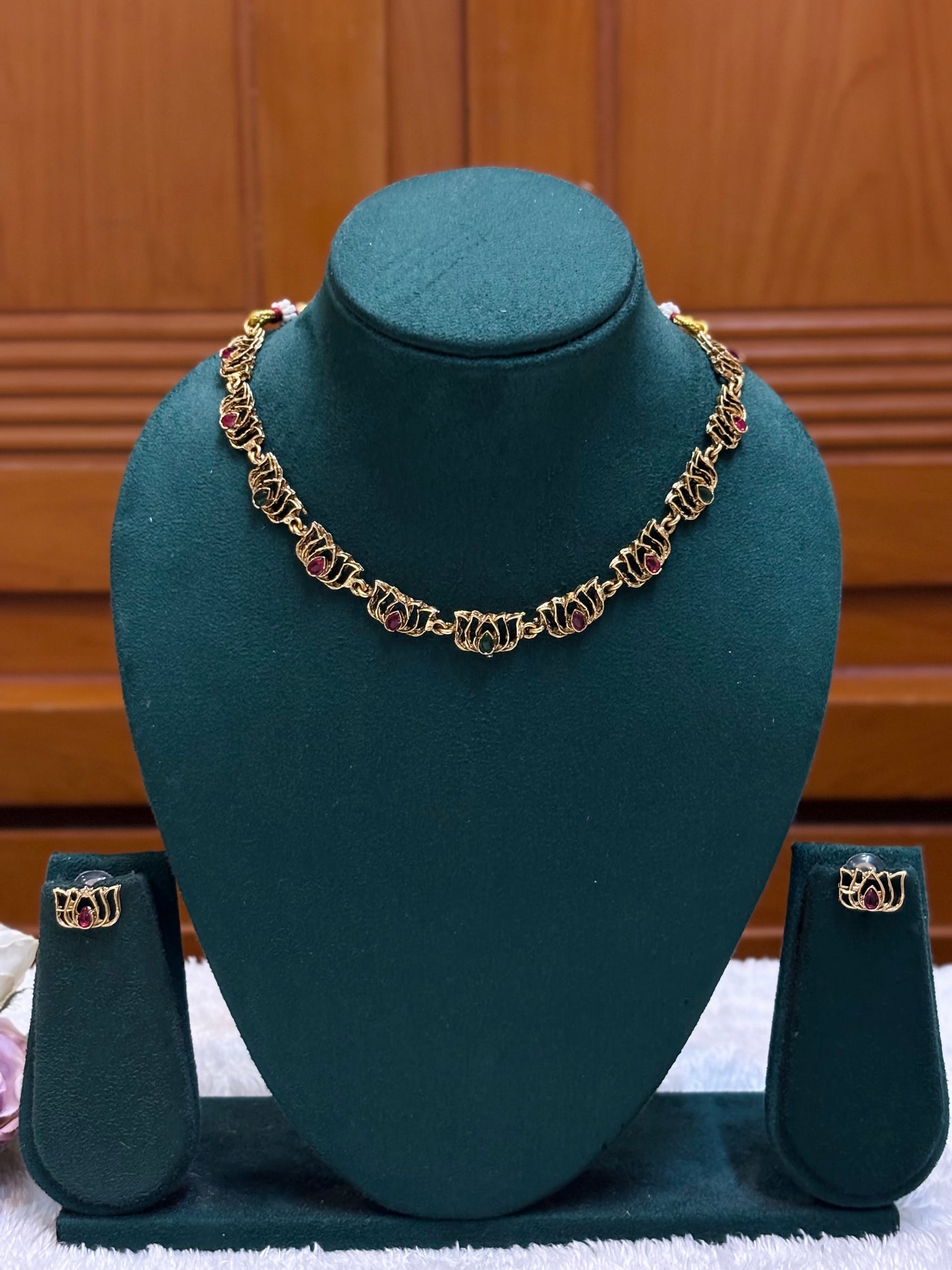 Lotus choker-CH048