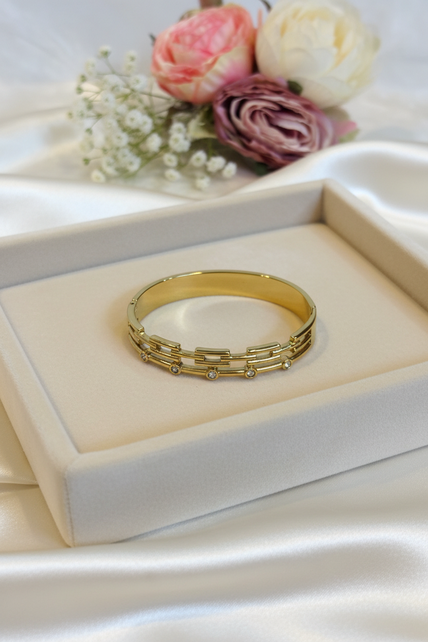 Crystal Link Bangle-B8