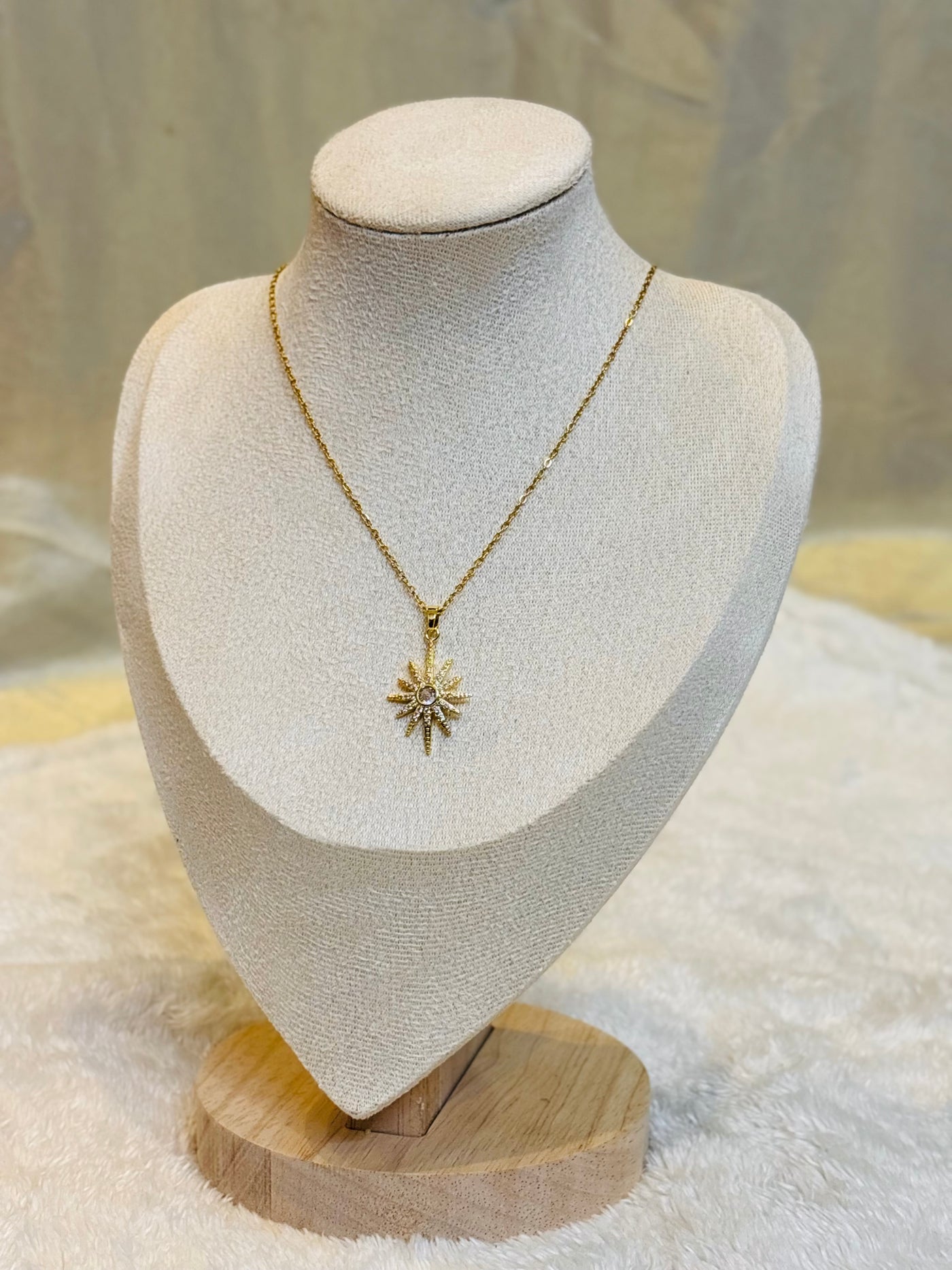Nova Glow Necklace-C05