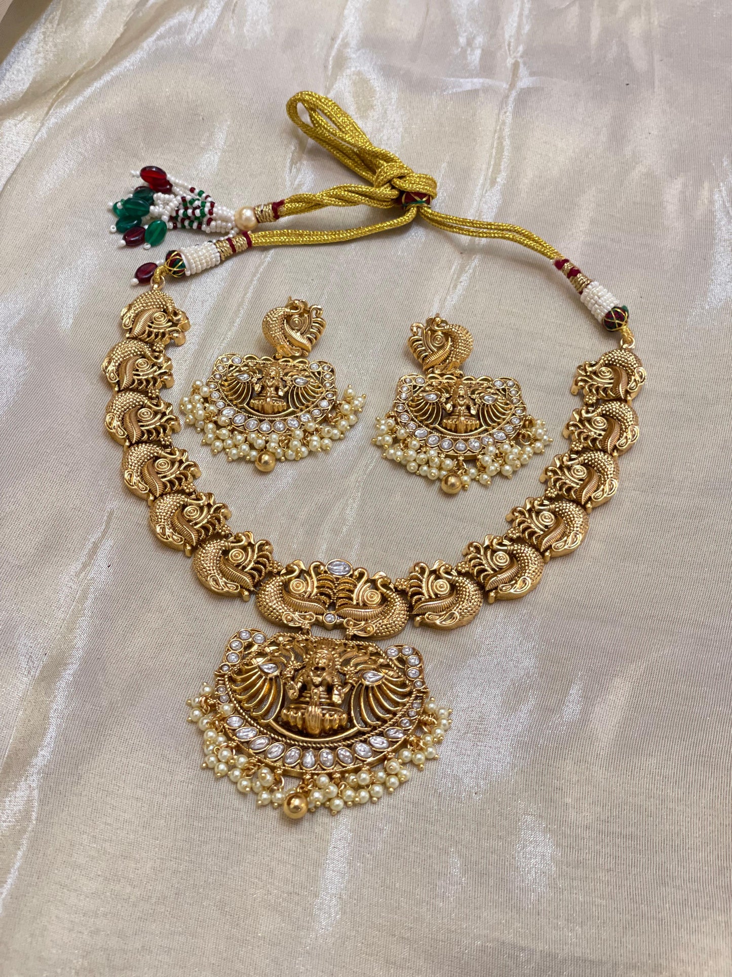Lakshmi Heritage Set - T004