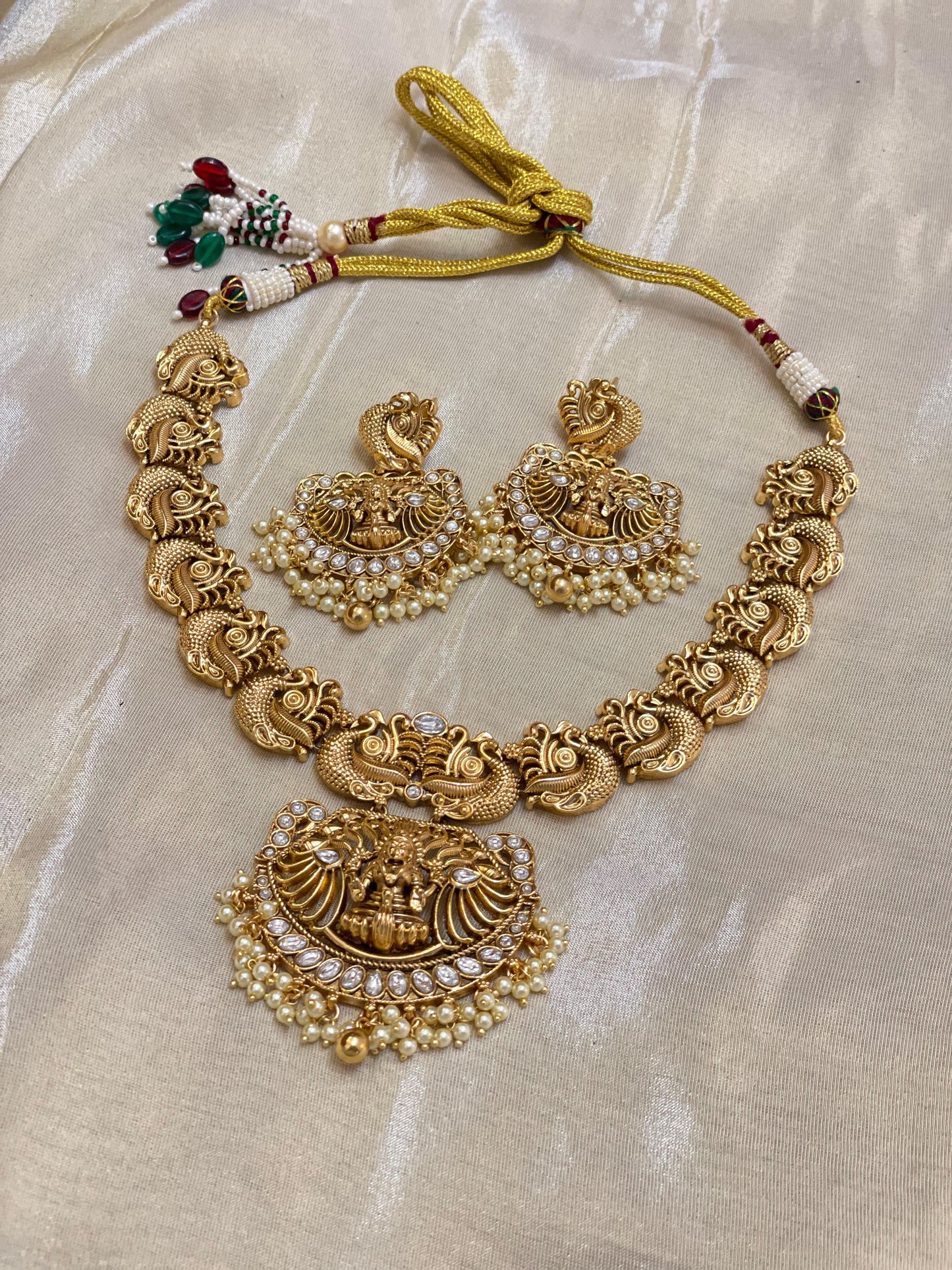 Lakshmi Heritage Set - T004