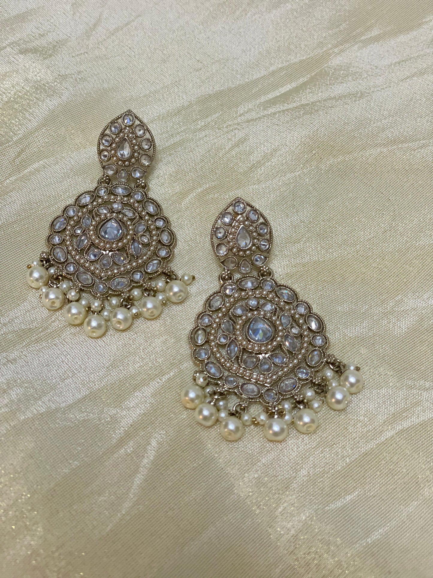 Classic Kundan Pearl Drop Earrings-E005(01)