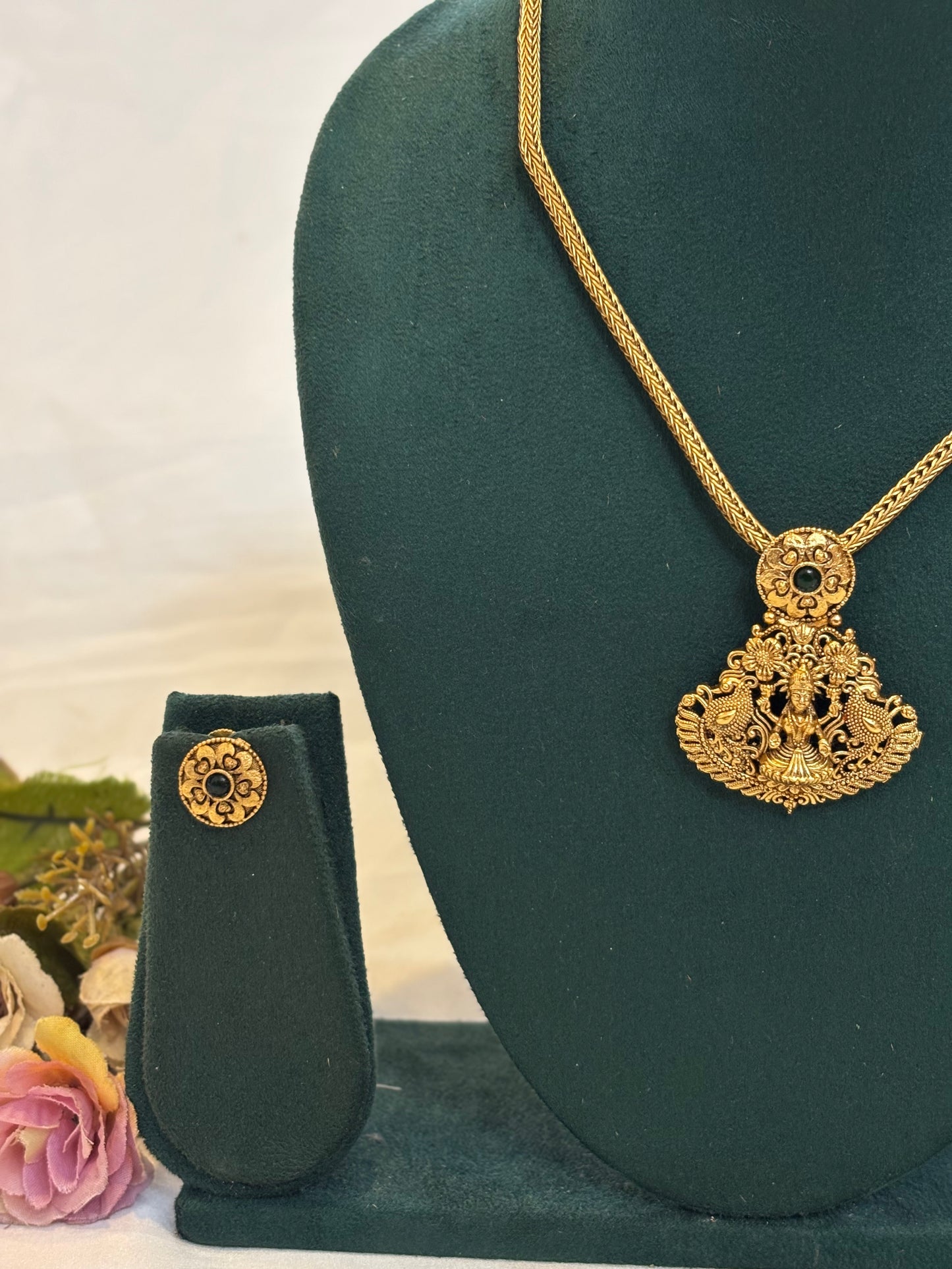 Antique Lakshmi Temple Necklace-N032(02)