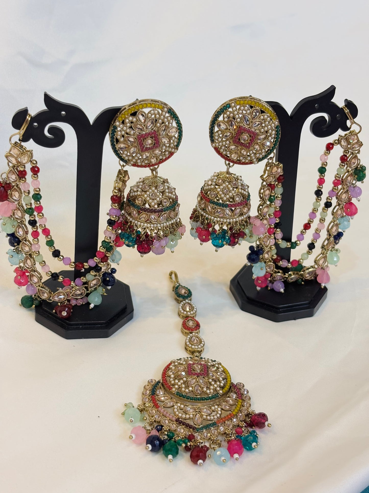 Multicolor Kundan Jhumka & Maang Tikka Set