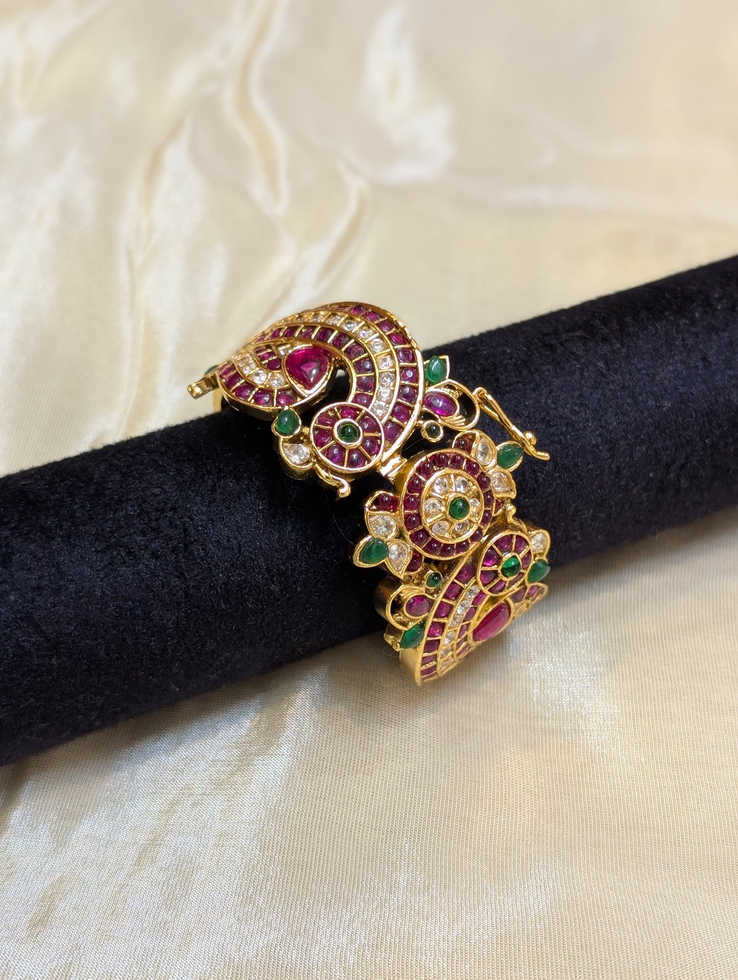 Rajwada Grace - B004