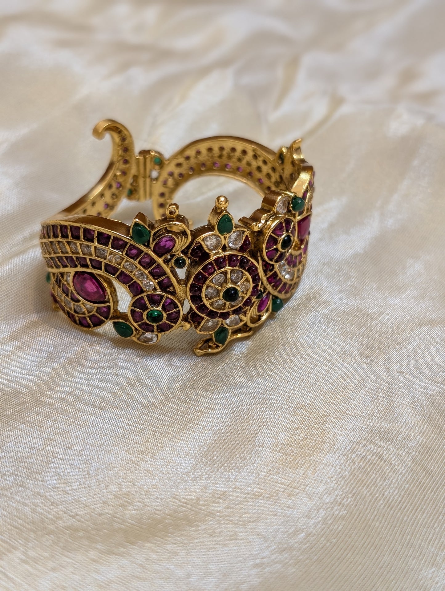 Rajwada Grace - B004