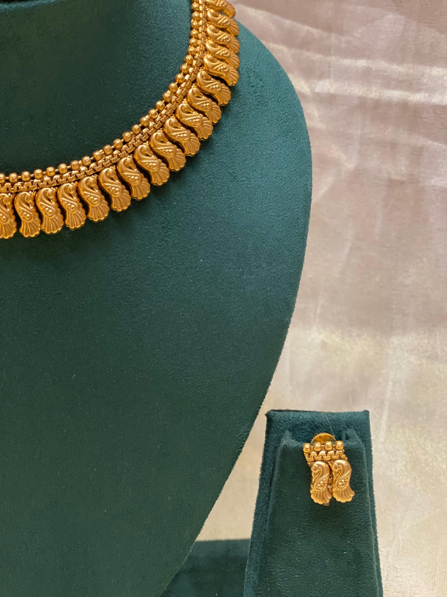 Leaf Motif Choker Set-CH003