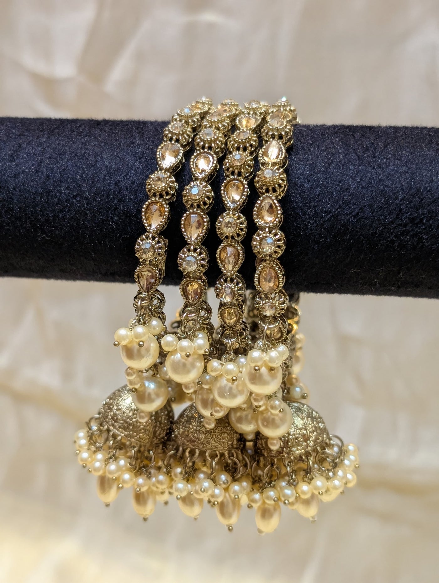 Pearl Drop Jhumka Bangles Set-B025(01)