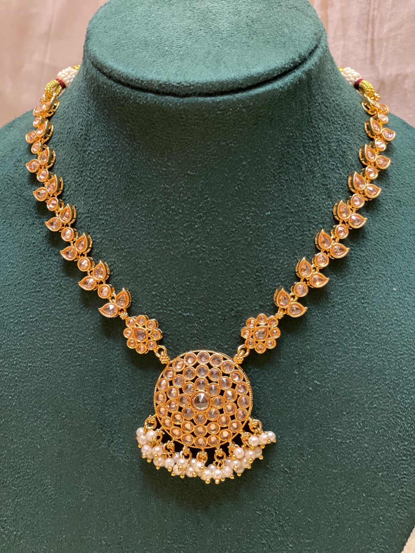 Pearl Radiance Kundan Necklace-N024