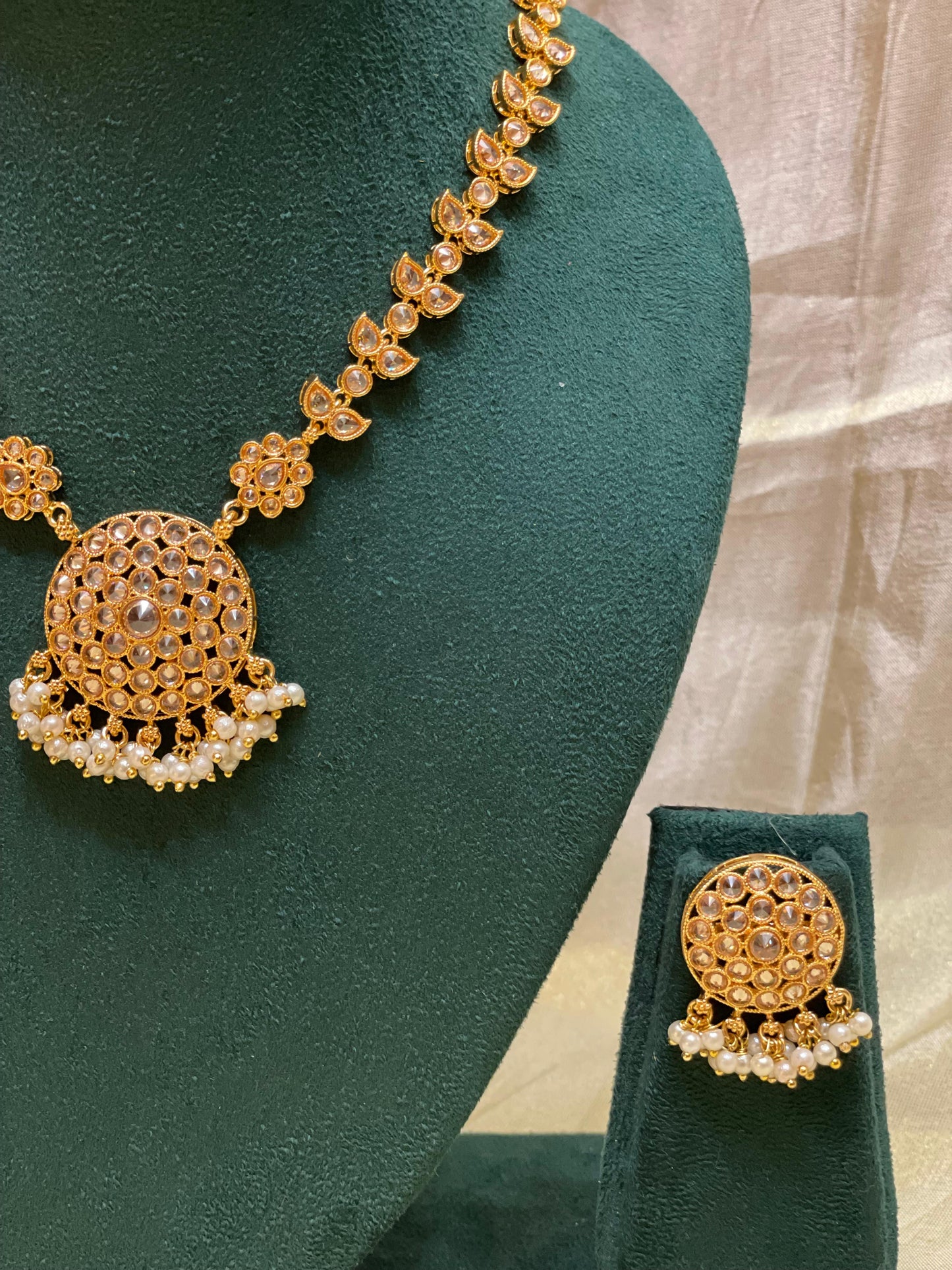 Pearl Radiance Kundan Necklace-N024