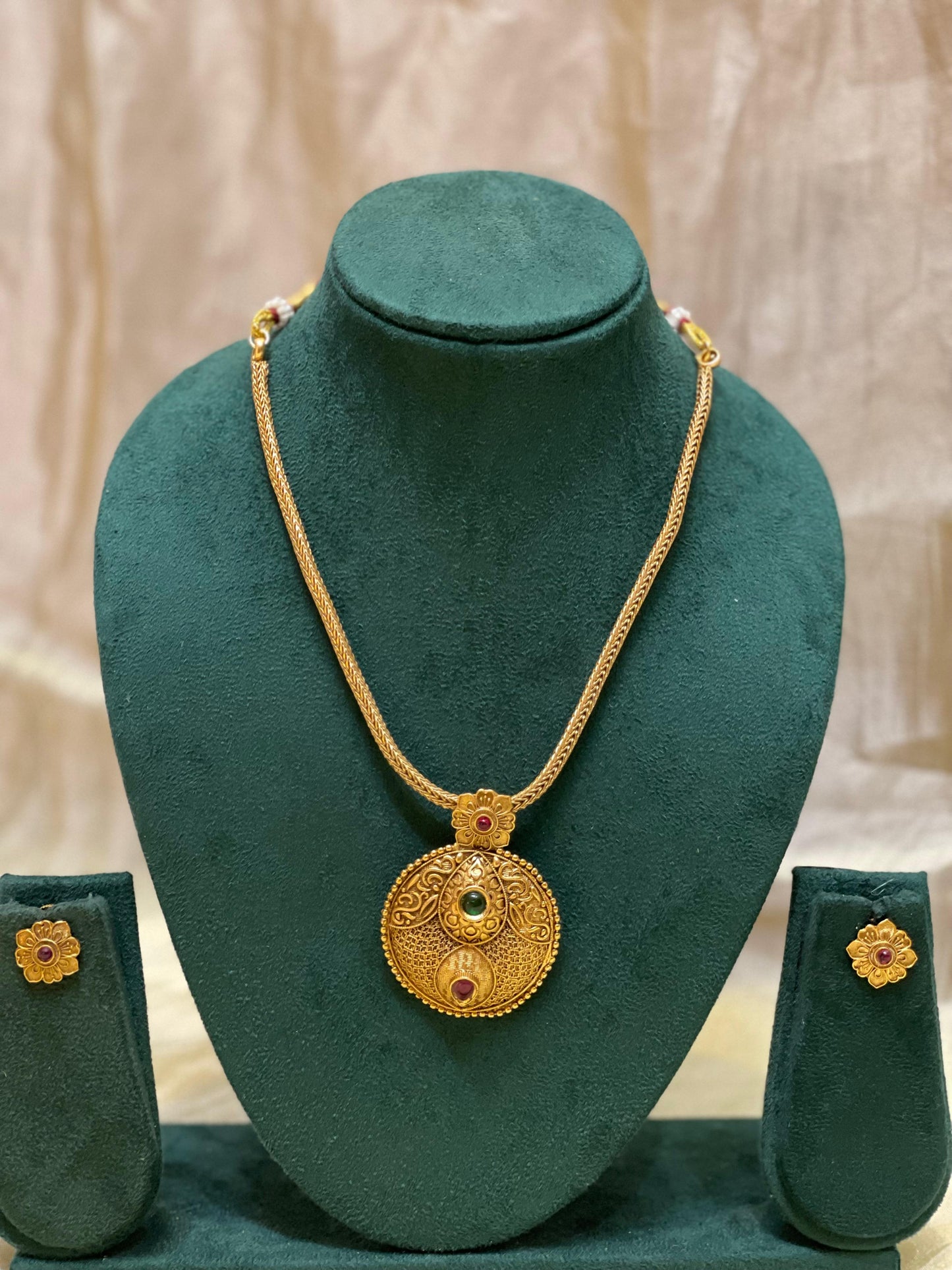 Antique coin pendant necklace-N014(01)