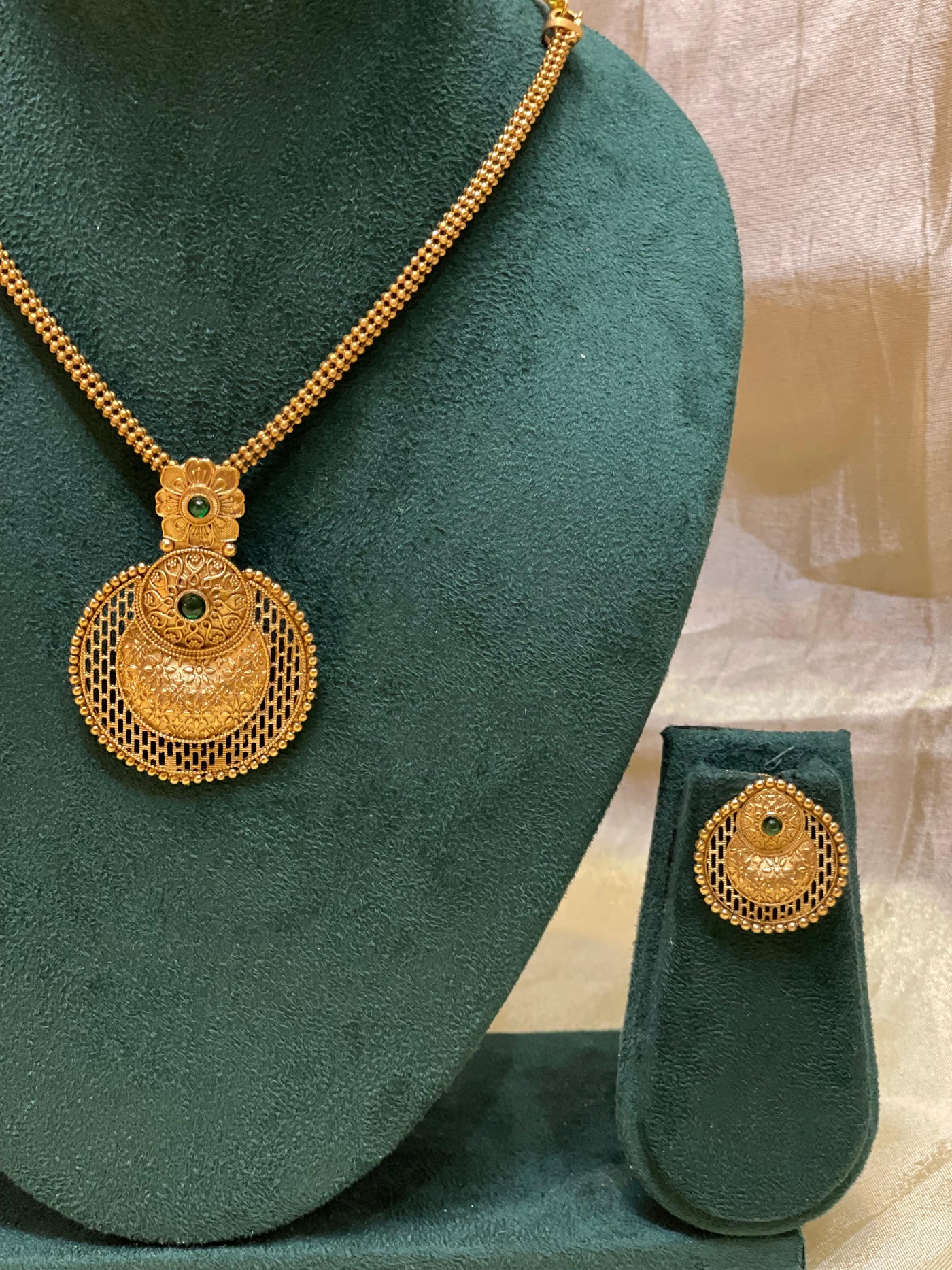 Emerald Lattice Medallion Set -N014(04)