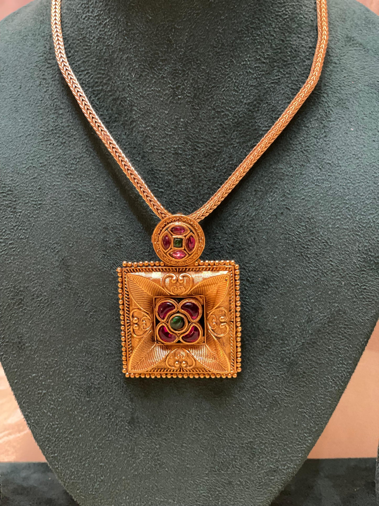Square Temple Pendant Necklace Set-N015(01)
