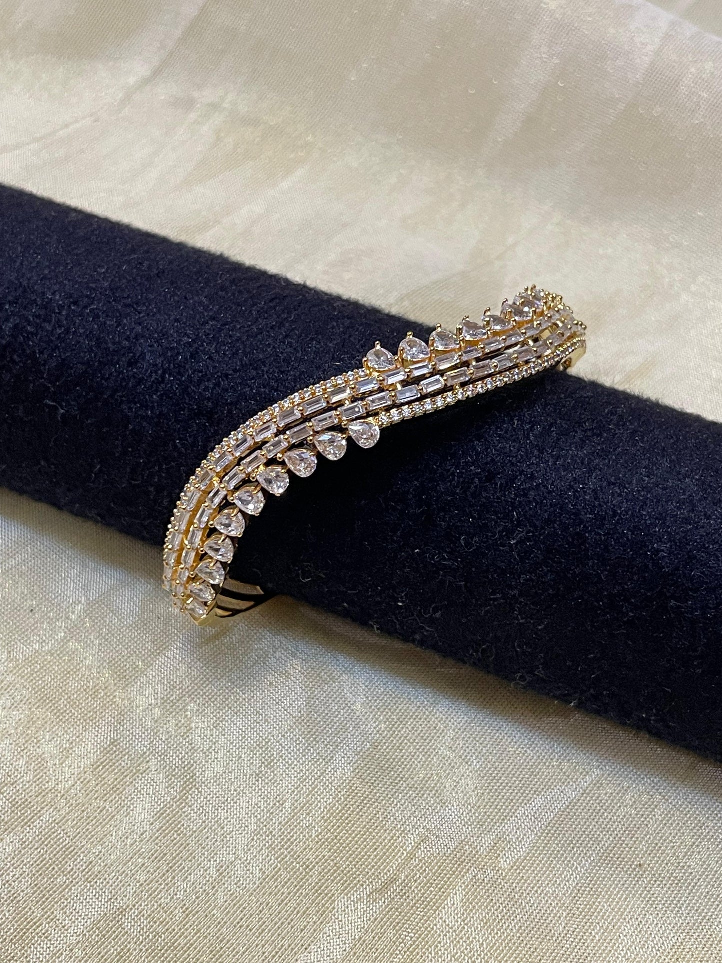 Crystal Cascade Diamond Bangle-B017(01)