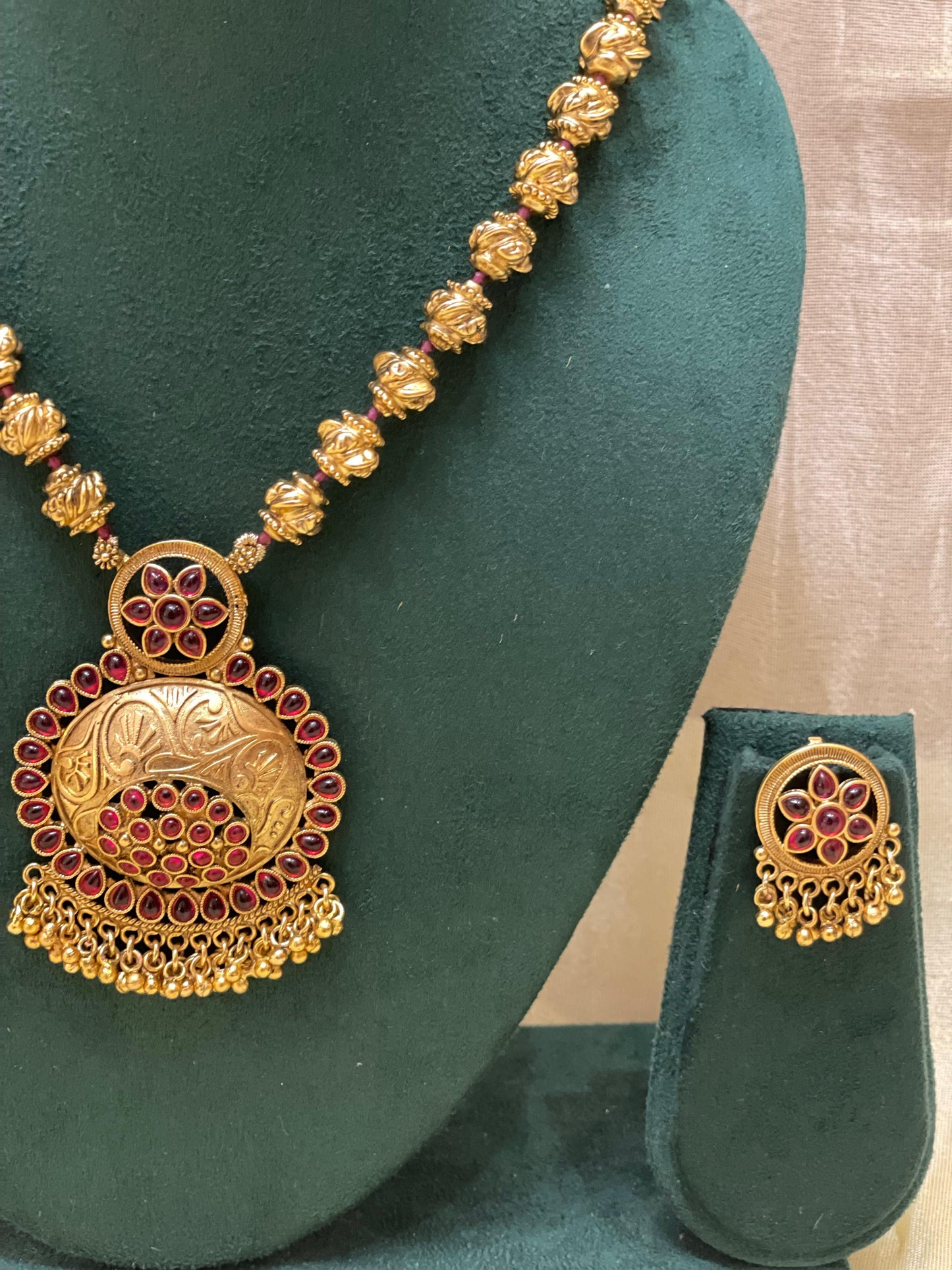 Antique Gold Lotus Motif Necklace Set-N018(01)