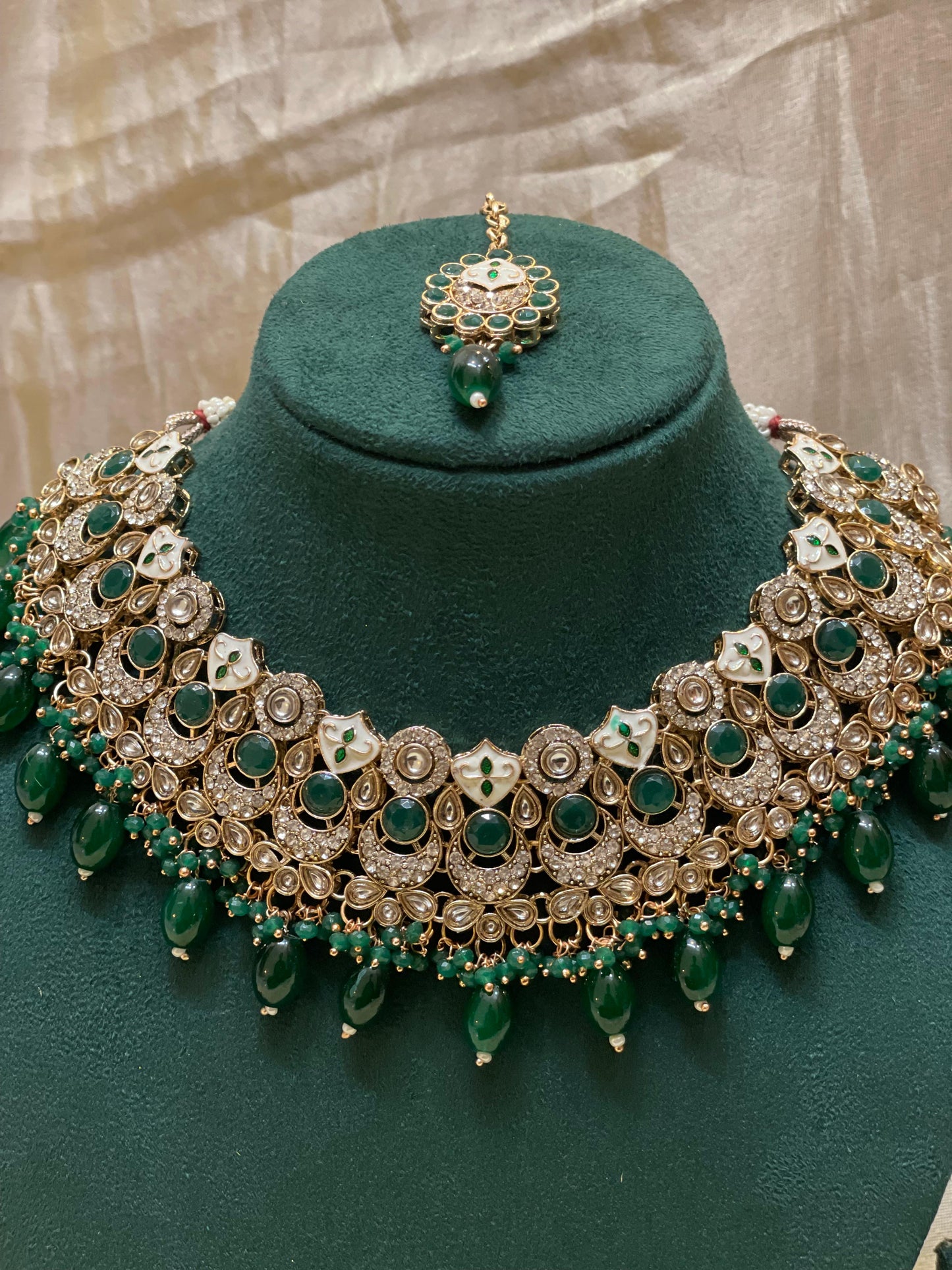 Emerald Elegance Kundan Choker Set-BR006(02)