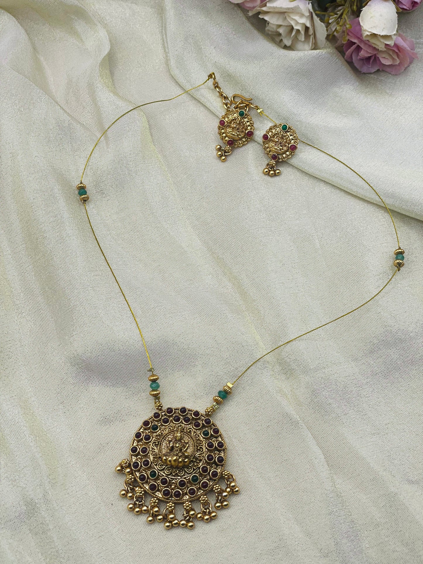 Temple Pendant invisible Necklace