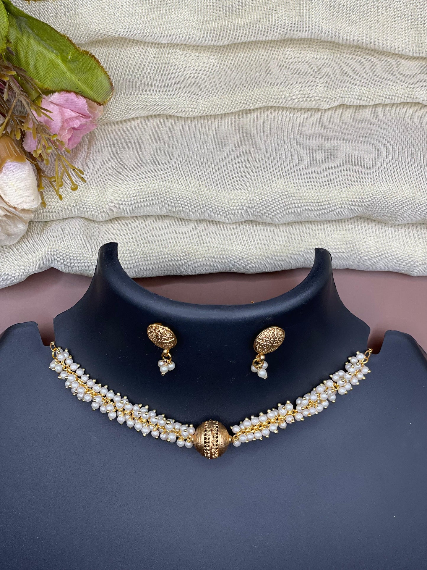 Pearl Cluster Choker Set