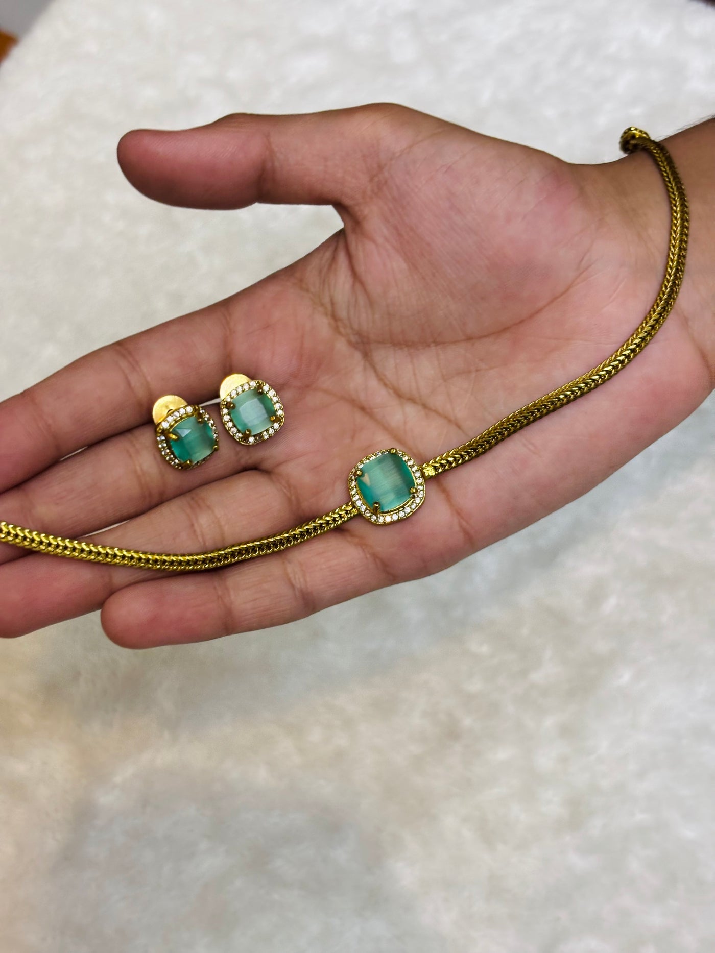 Green Stone Gold Choker-CH042