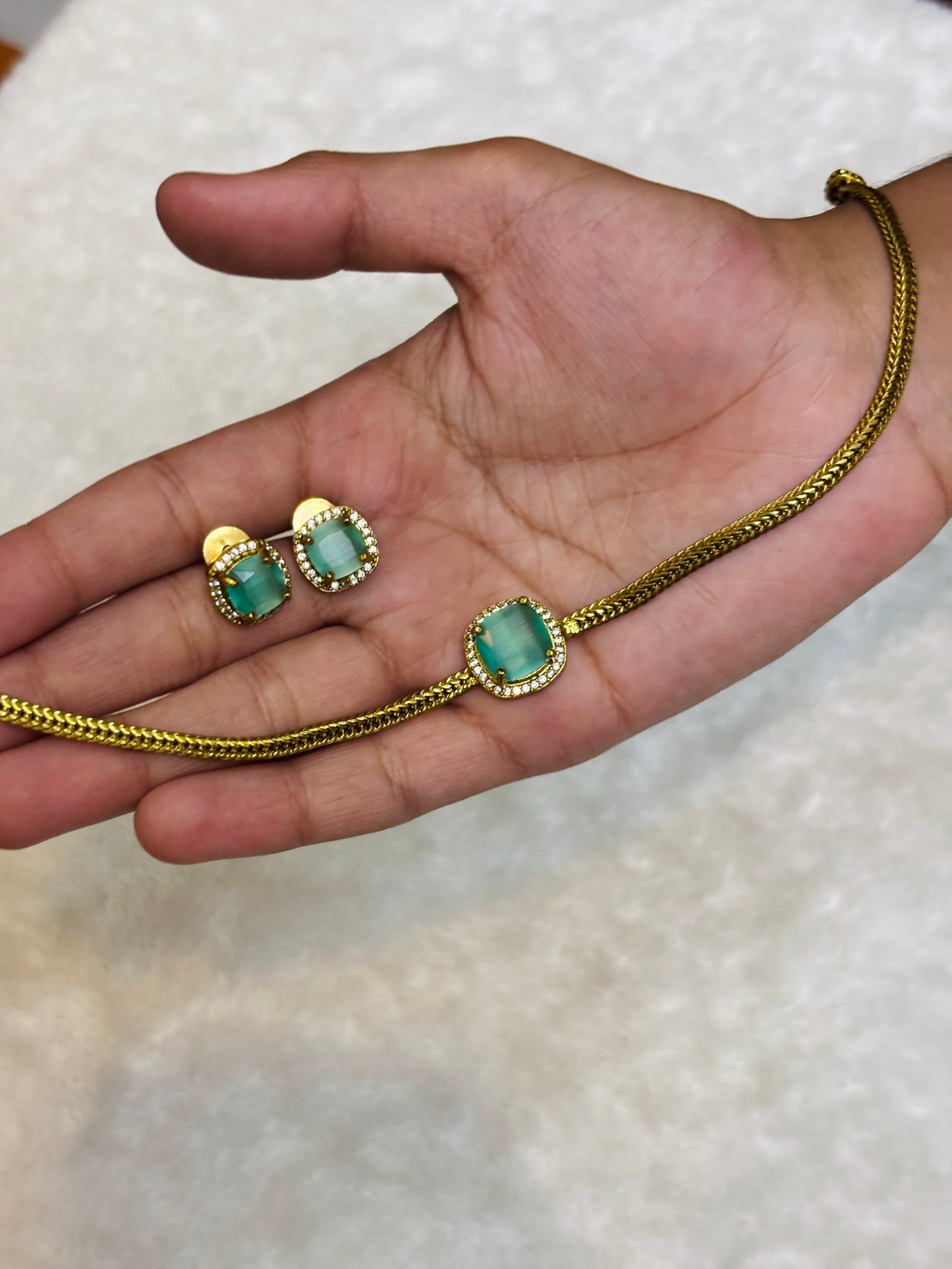 Green Stone Gold Choker-CH042