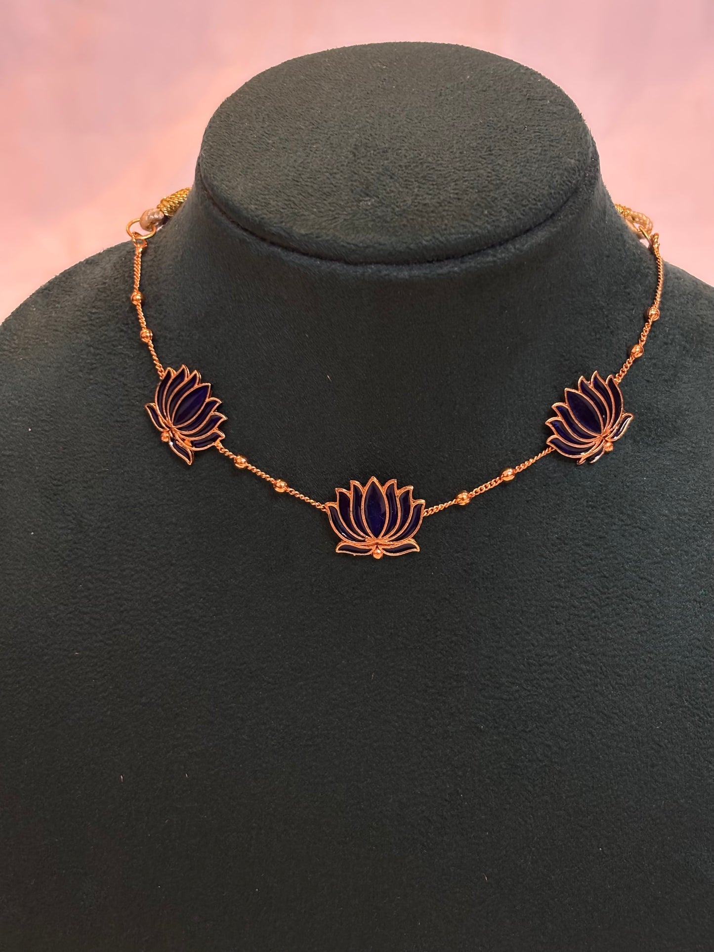 Lotus Motif Necklace-L004(01)