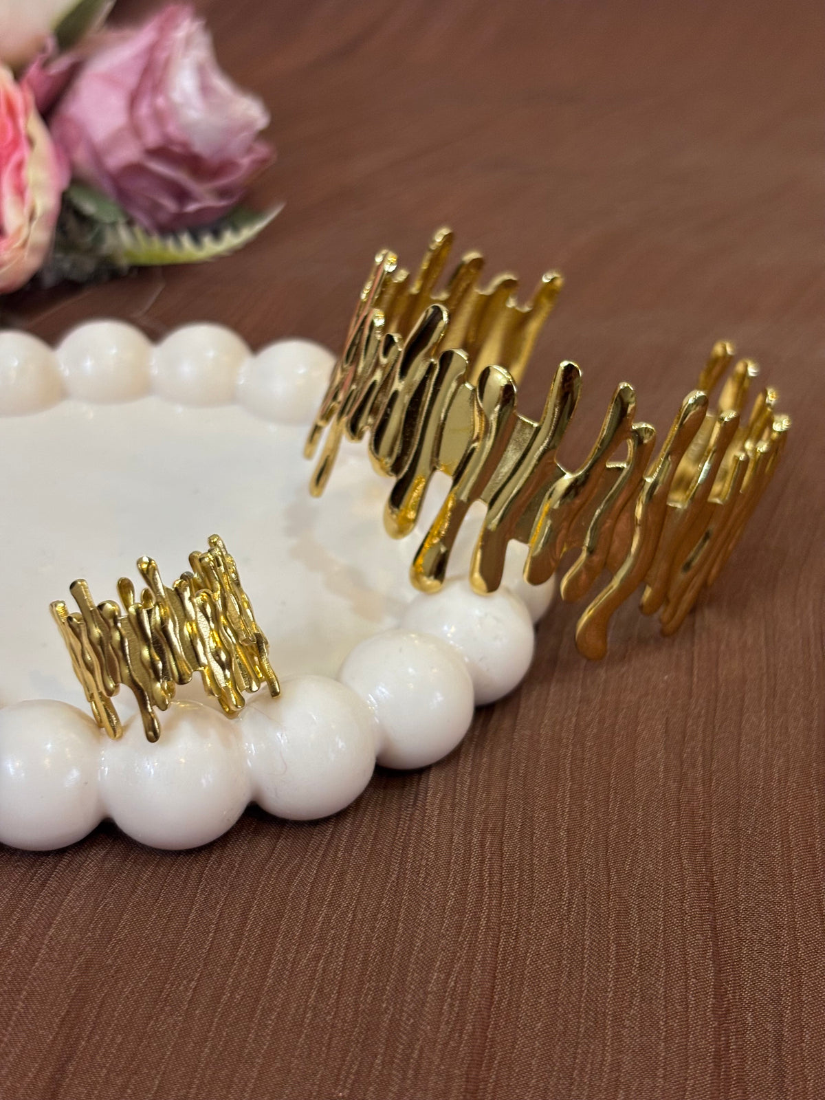 Royal Wave Cuff-B010