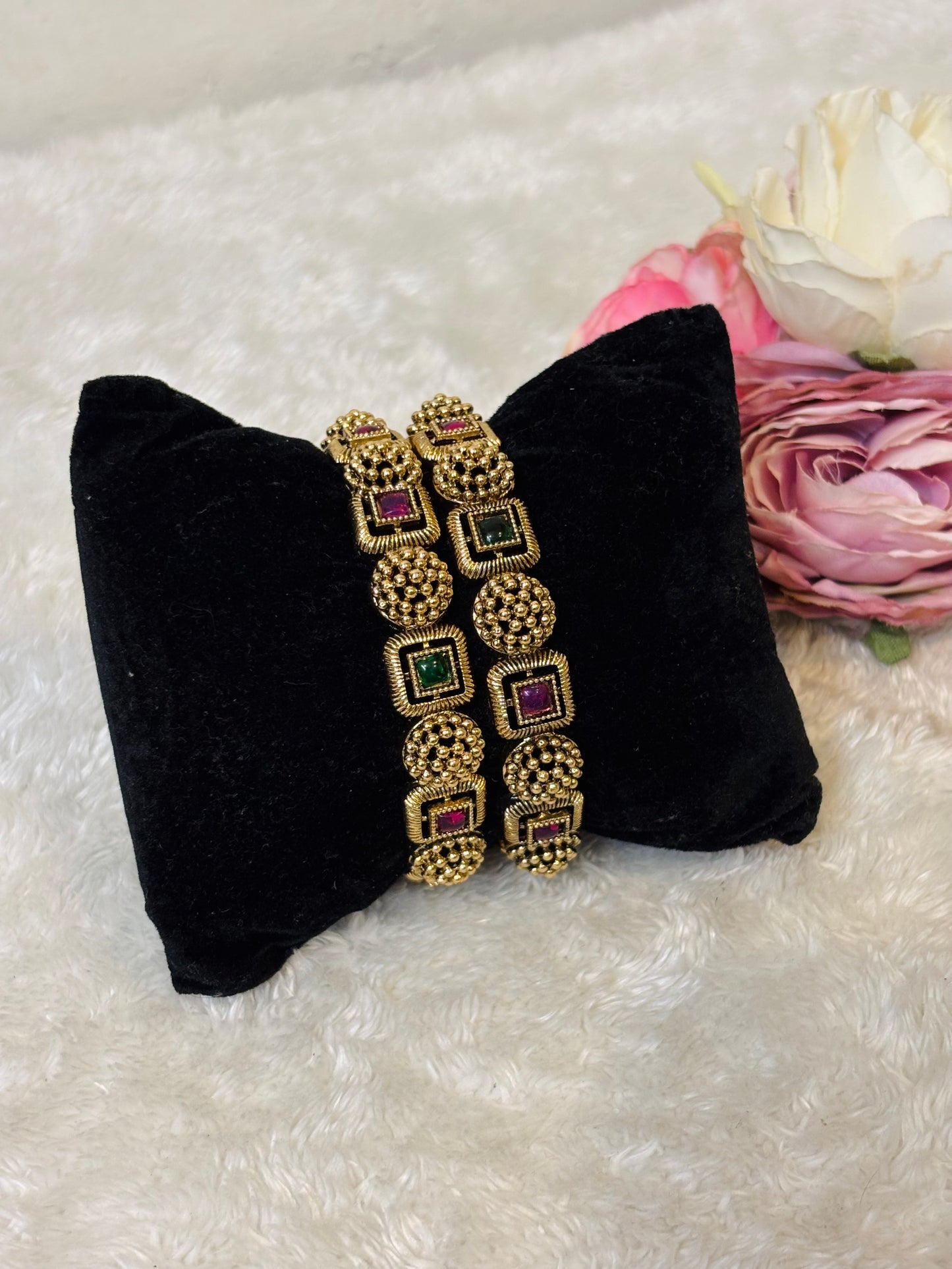 Gold Beaded Bangle-B038