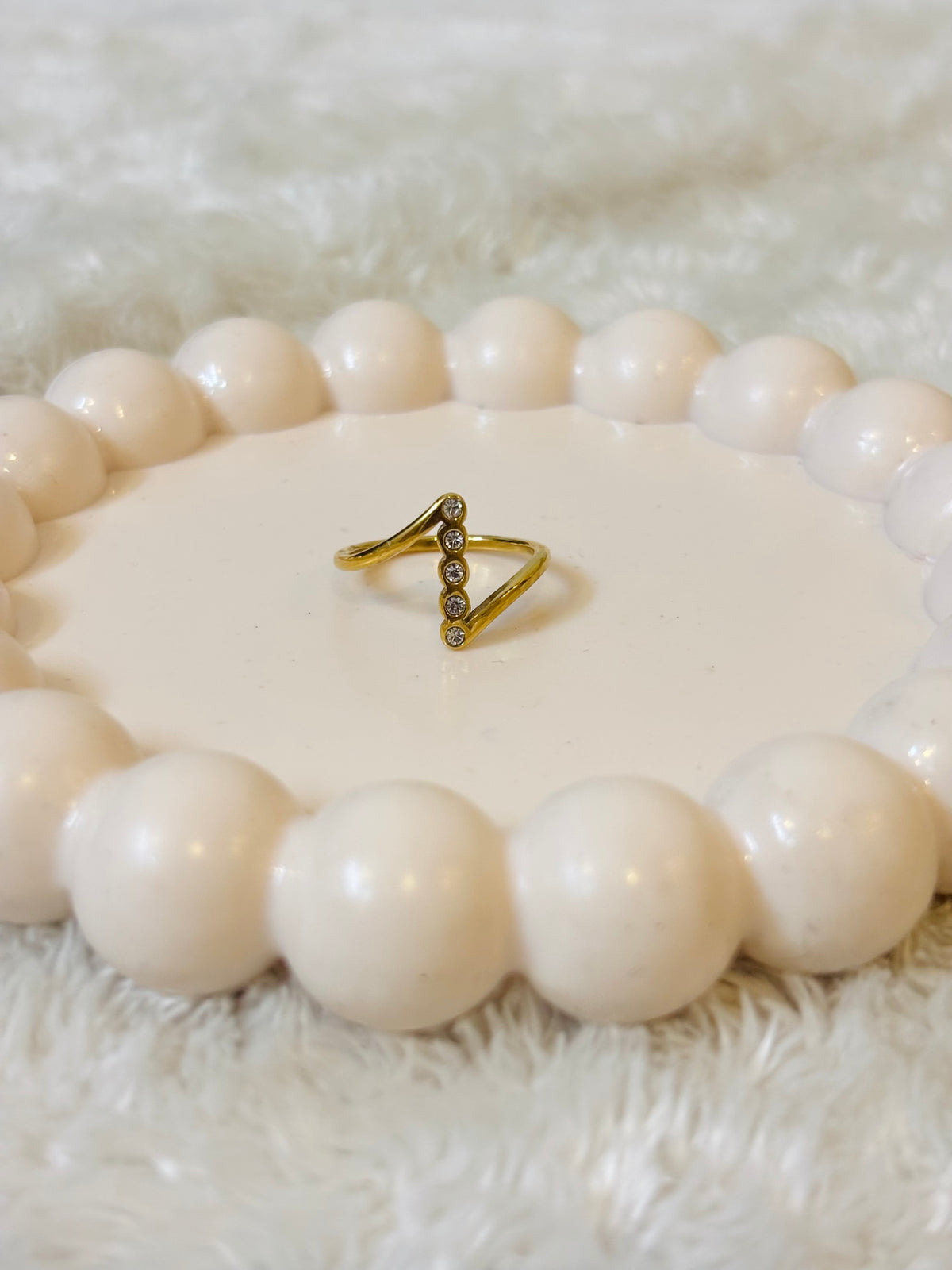 Crystal V-Loop Ring-R020