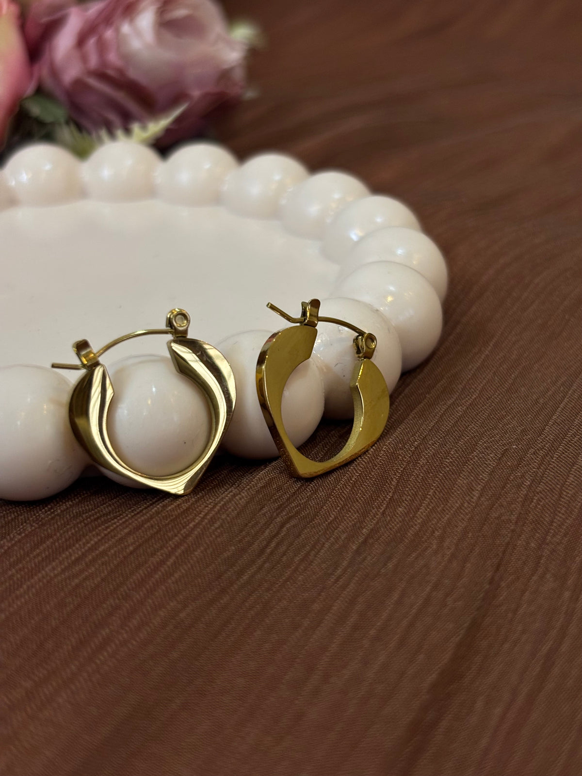 Sculptural Twist Huggie Hoops-E013