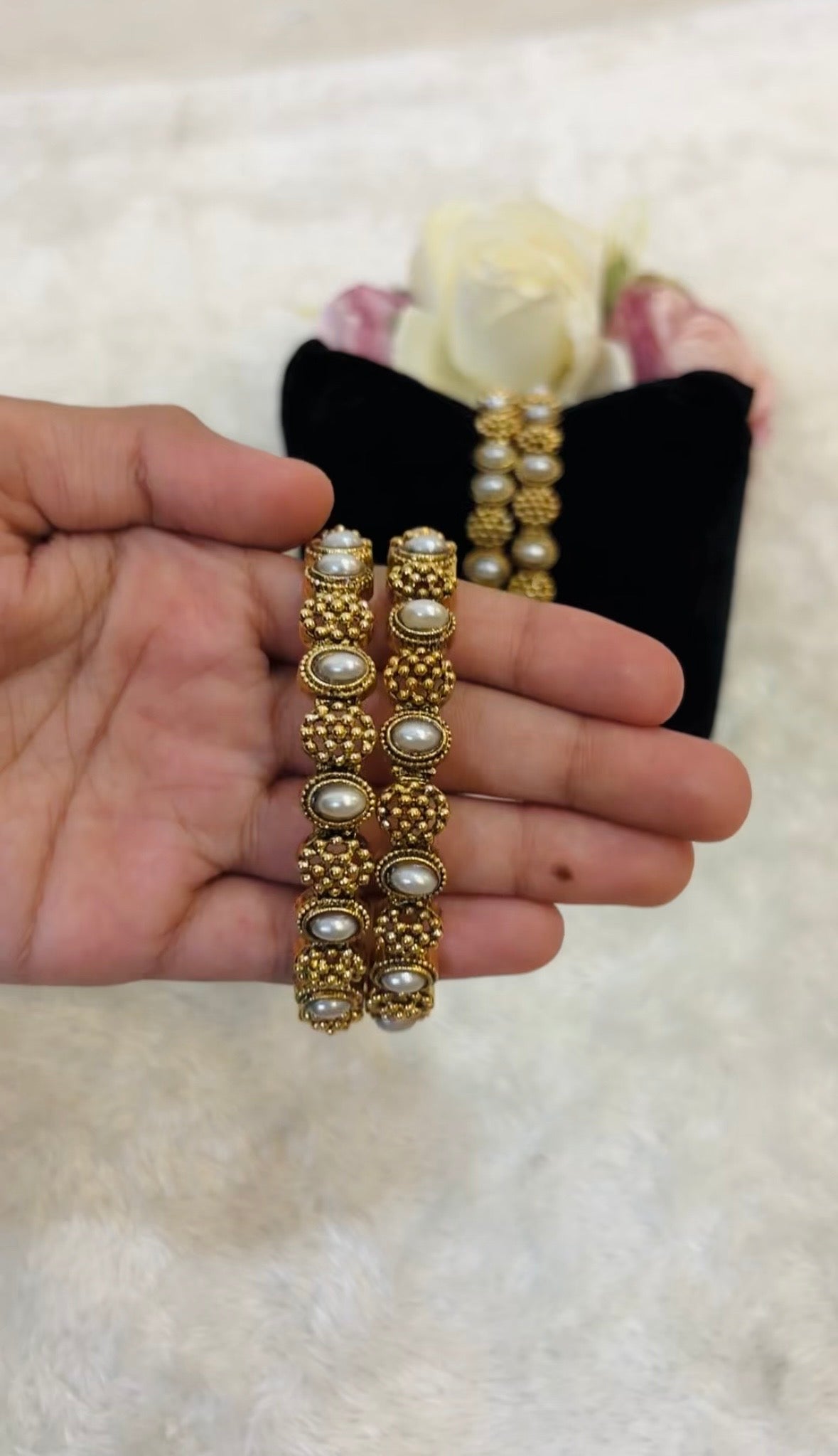 Pearl Beaded Bangle-B039