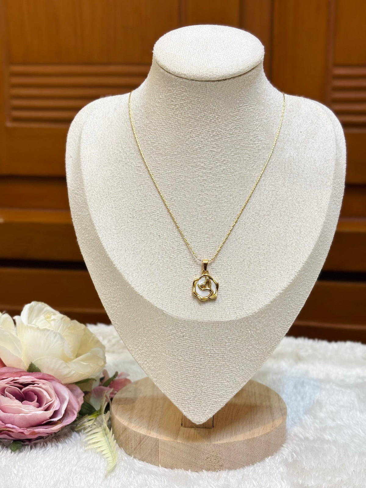 Interlocking Love Knot -C012
