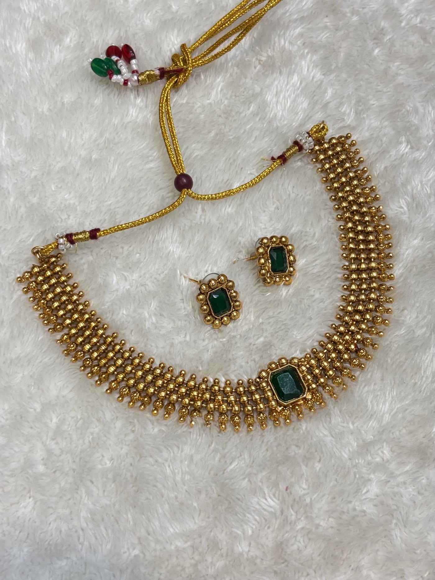 Emerald beaded choker-CH033