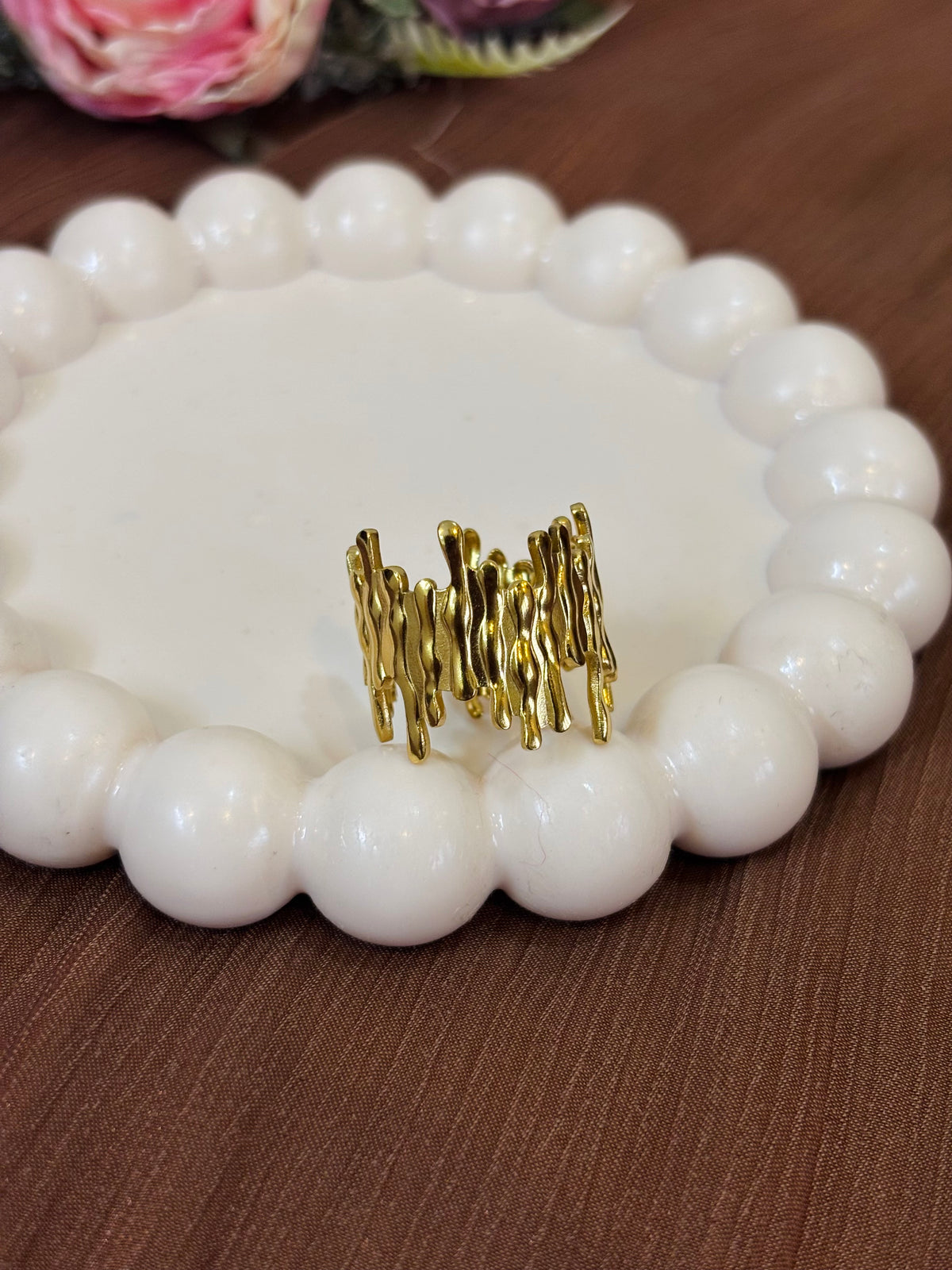 Royal Wave Cuff-B010