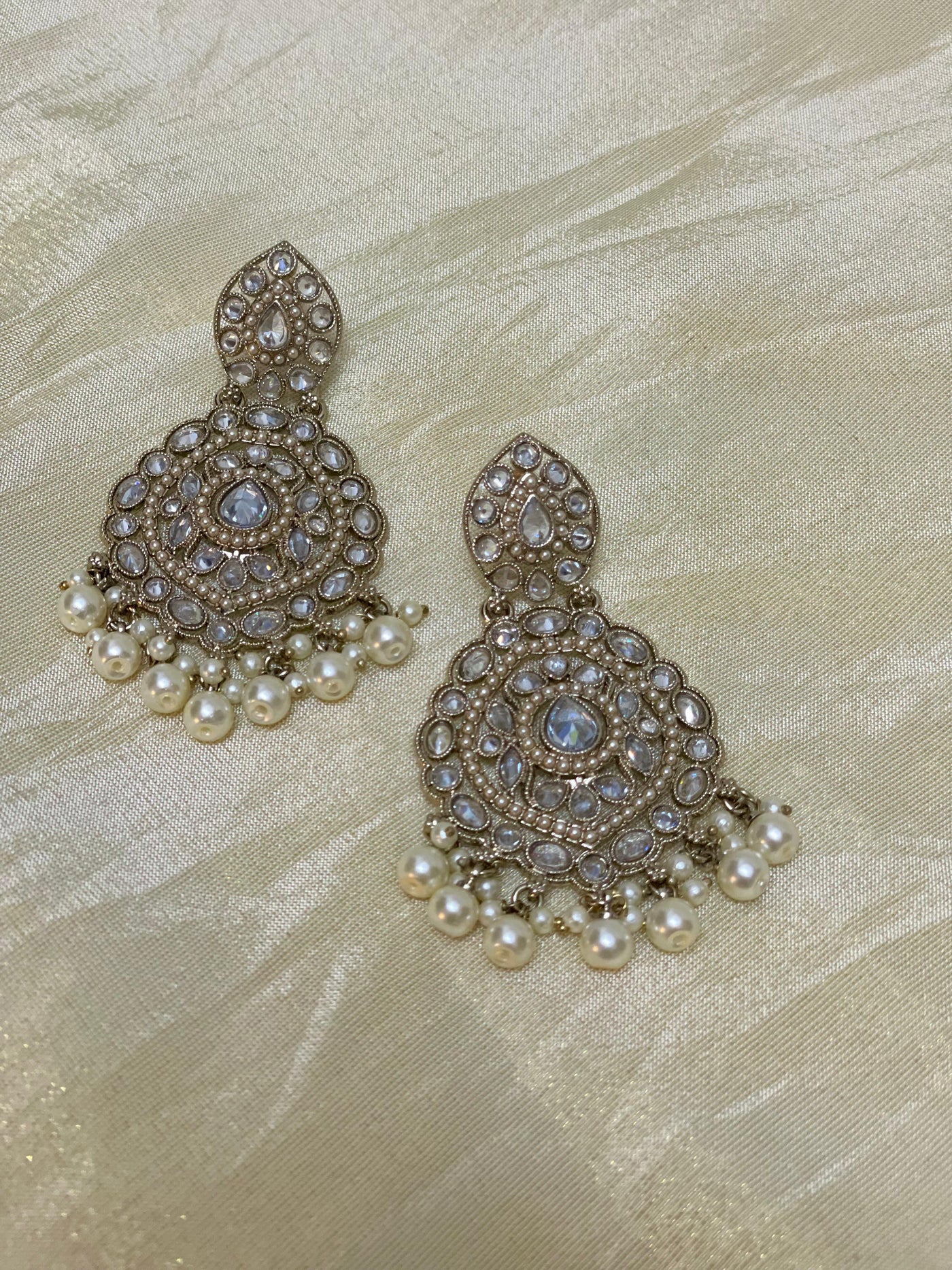 Classic Kundan Pearl Drop Earrings-E005(01)
