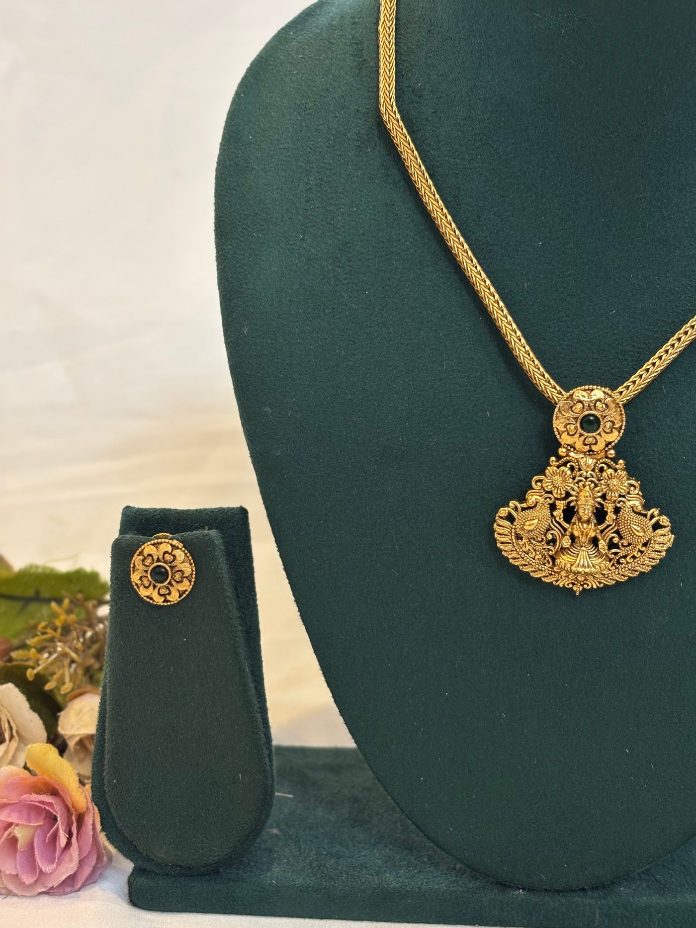Antique Lakshmi Temple Necklace-N032(02)