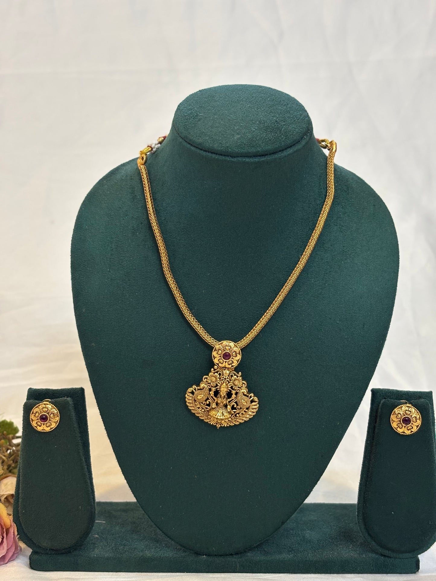 Antique Lakshmi Ruby Pendant Necklace-N032(03)