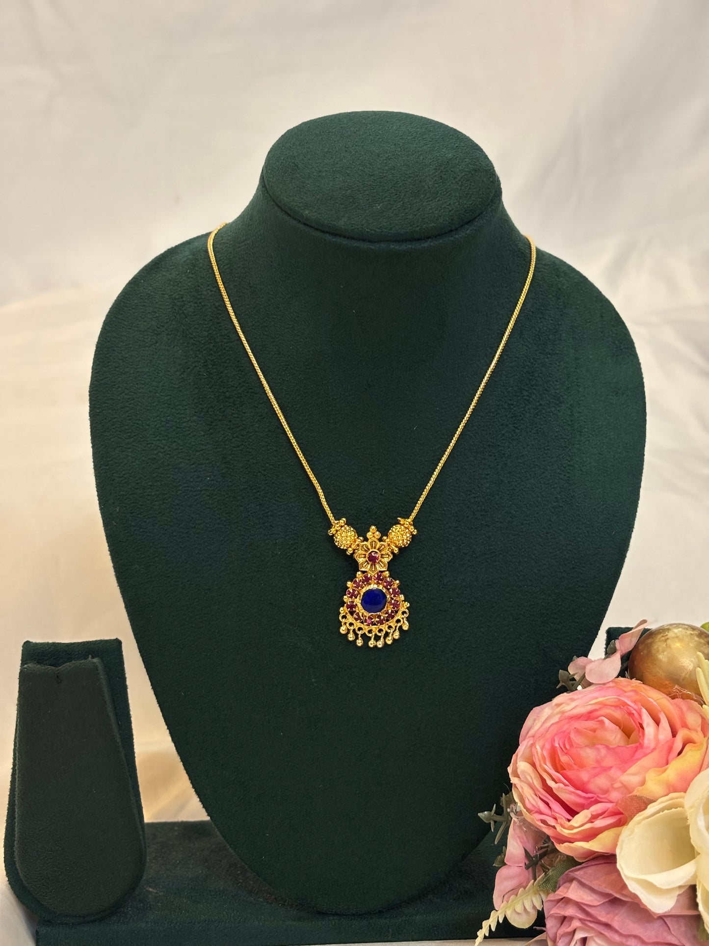 Blue Stone Temple Short Necklace