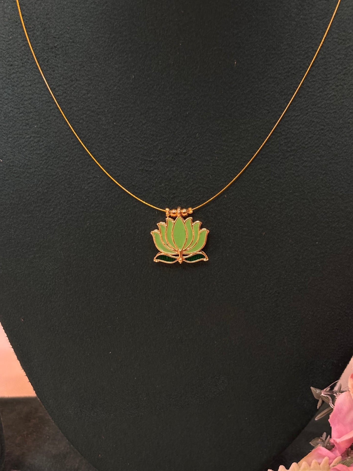 Green Lotus Invisible Necklace